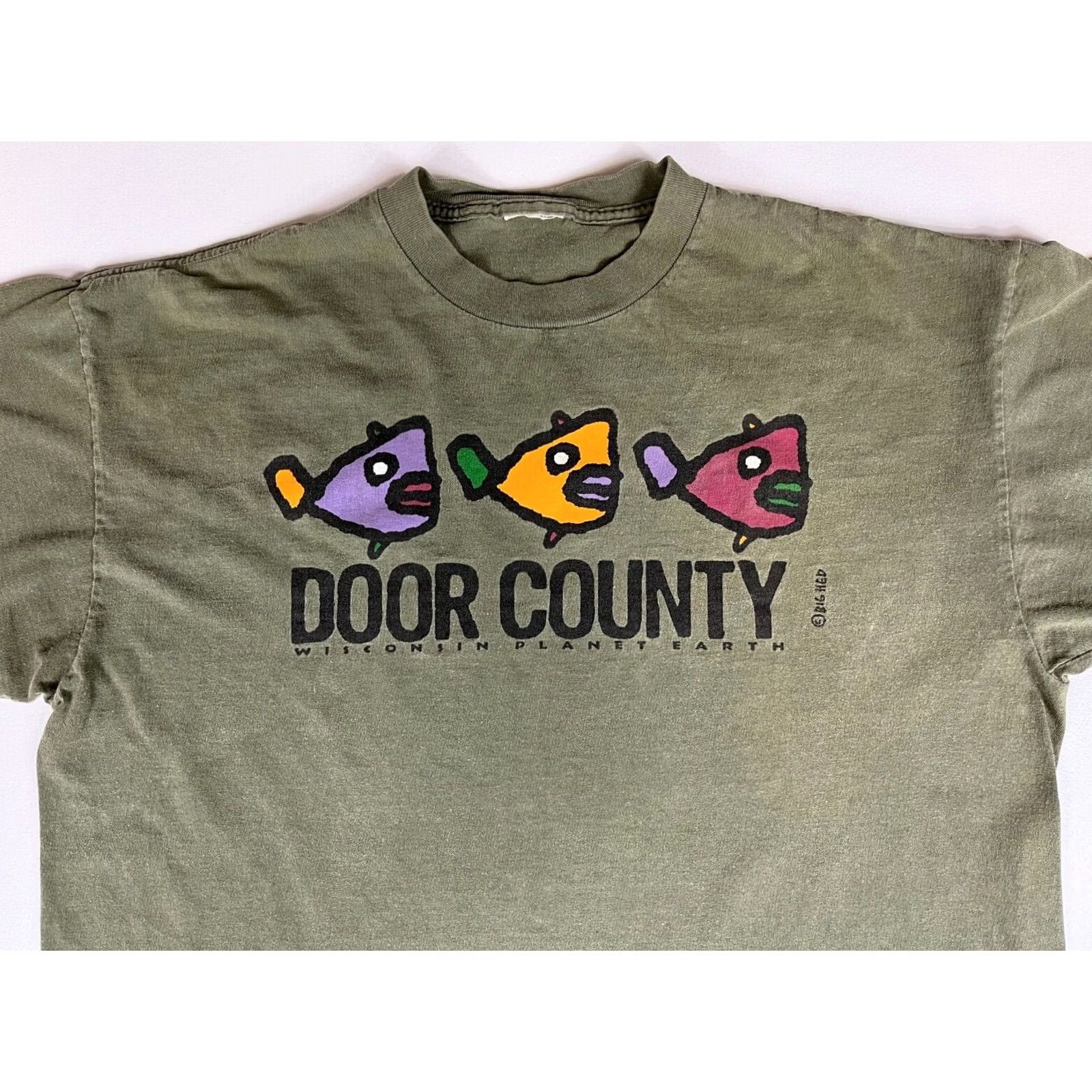 Vintage VINTAGE Men's Door County Wisconsin Planet Earth T-Shirt Size L Green Crew Neck Short Sleeve 1990s Fish Nature Mens Size US L / EU 52-54 / 3 - 3 Thumbnail