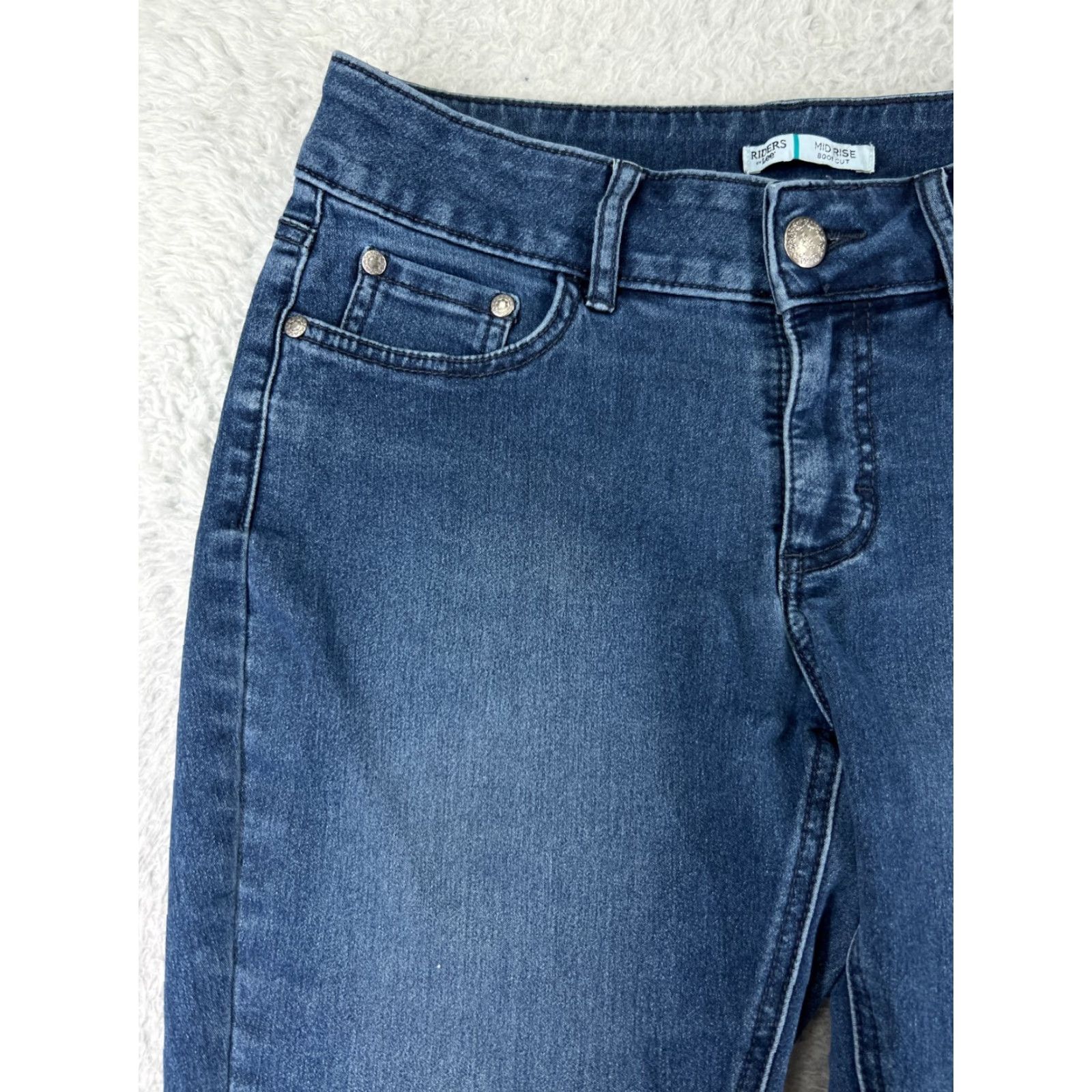 Lee Lee Jeans Riders By Lee Denim Bootscut Jeans for Women 28 Blue Cotton Blend 5-Pocket Embroidered Logo Mid Rise Size 28" / US 6 / IT 42 - 7 Thumbnail