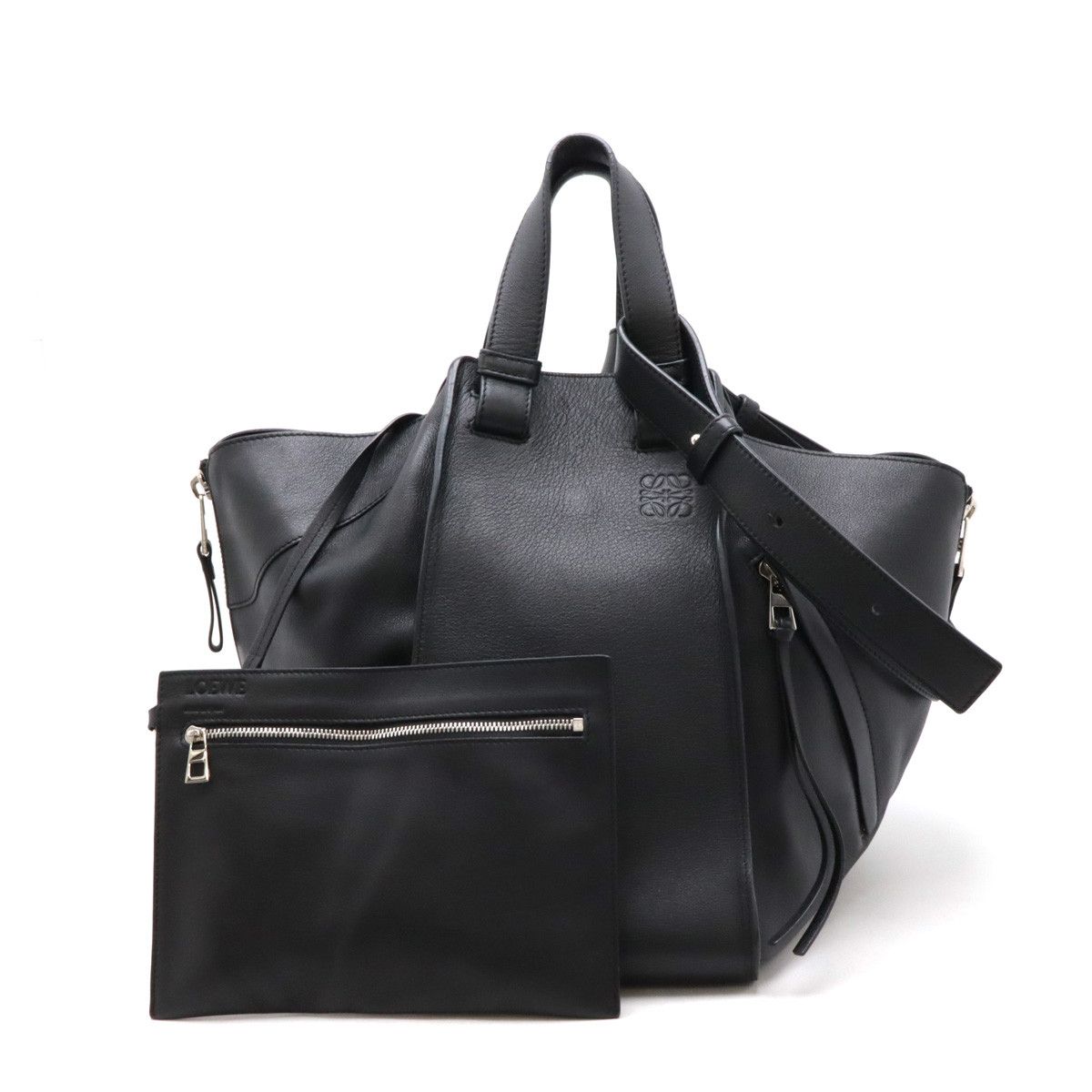 Loewe Loewe Loewe Leather Hammock Medium Handbag 387.30.T38 Leather Handbag 387.30.T38 in Very Good Condition Size ONE SIZE - 1 Thumbnail
