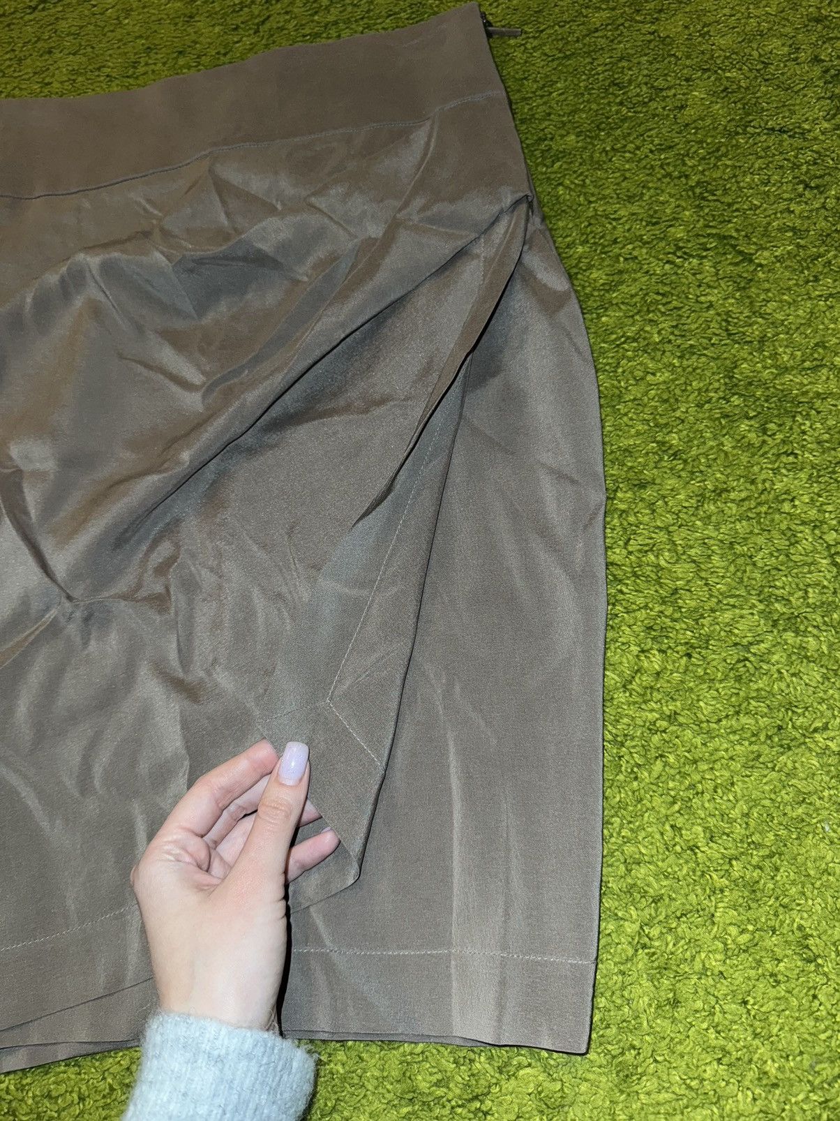 Brunello Cucinelli Brunello Cucinelli luxury silk midi skirt Size 27" / US 4 / IT 40 - 3 Thumbnail