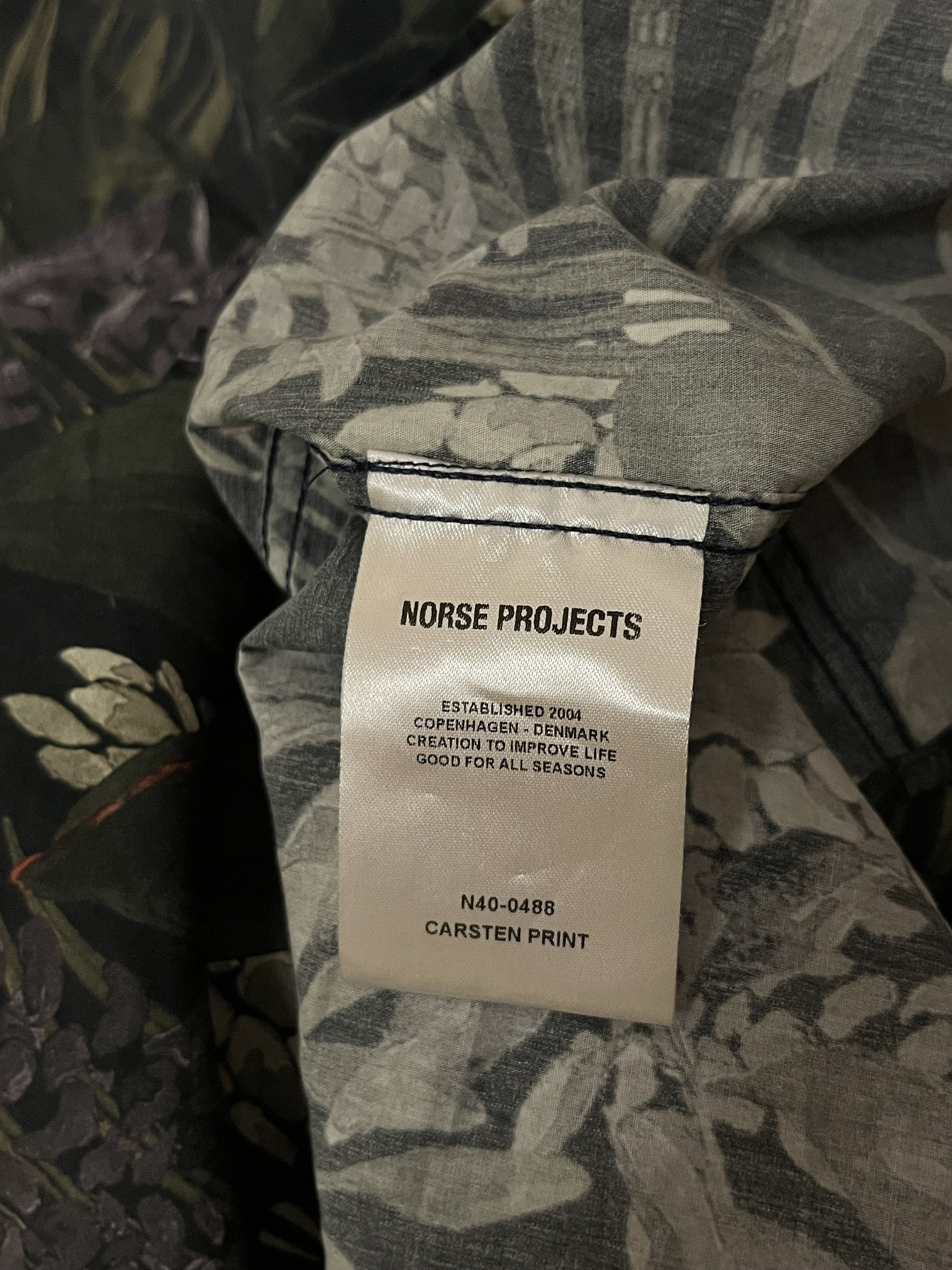 Norse Projects Norse Projects Carsten Print Floral Shirt Made in Portugal Size US M / EU 48-50 / 2 - 7 Thumbnail