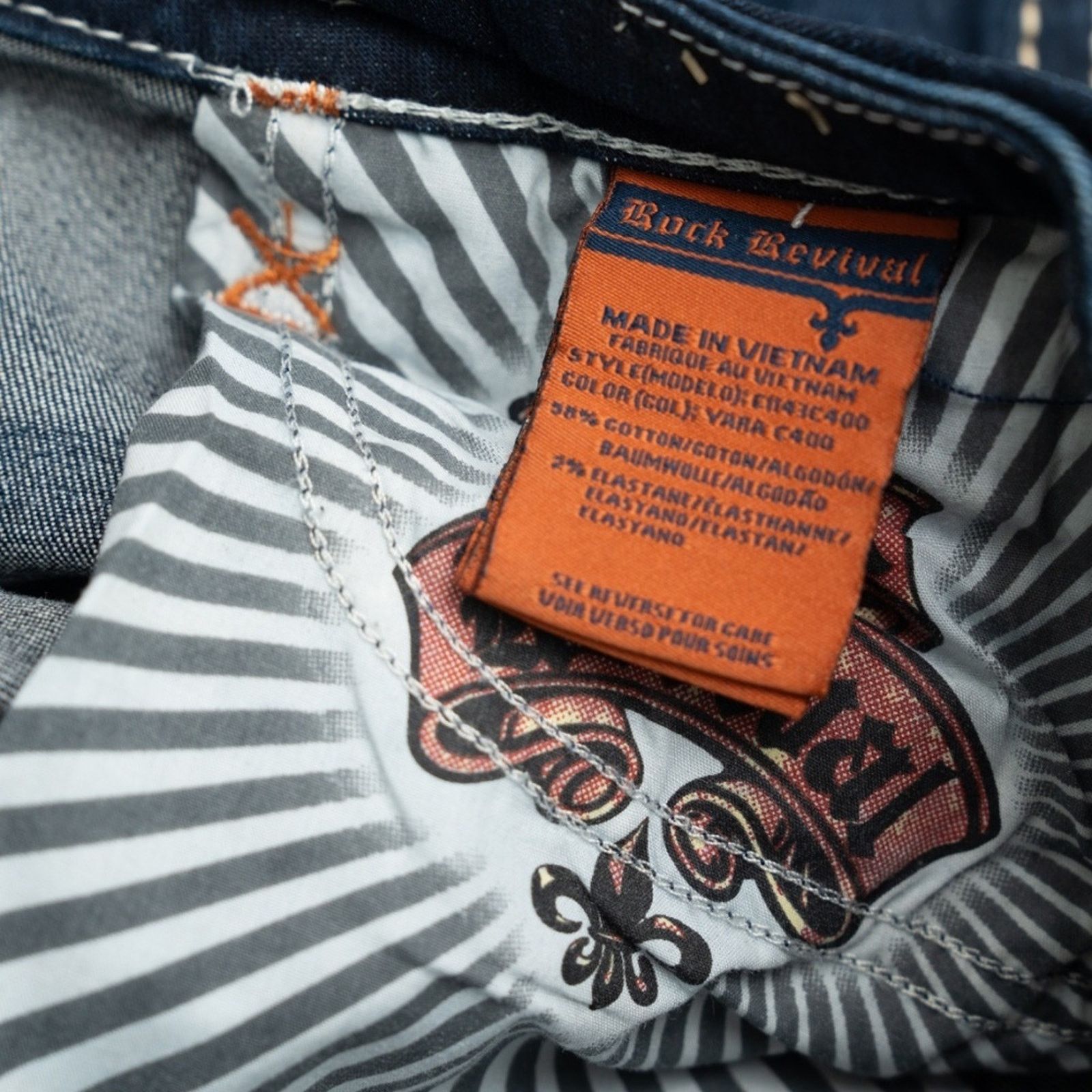 Rock Revival Rock Revival - Yara Cuffed Stretch Capri Jean Size 26" / US 2 / IT 38 - 8 Thumbnail