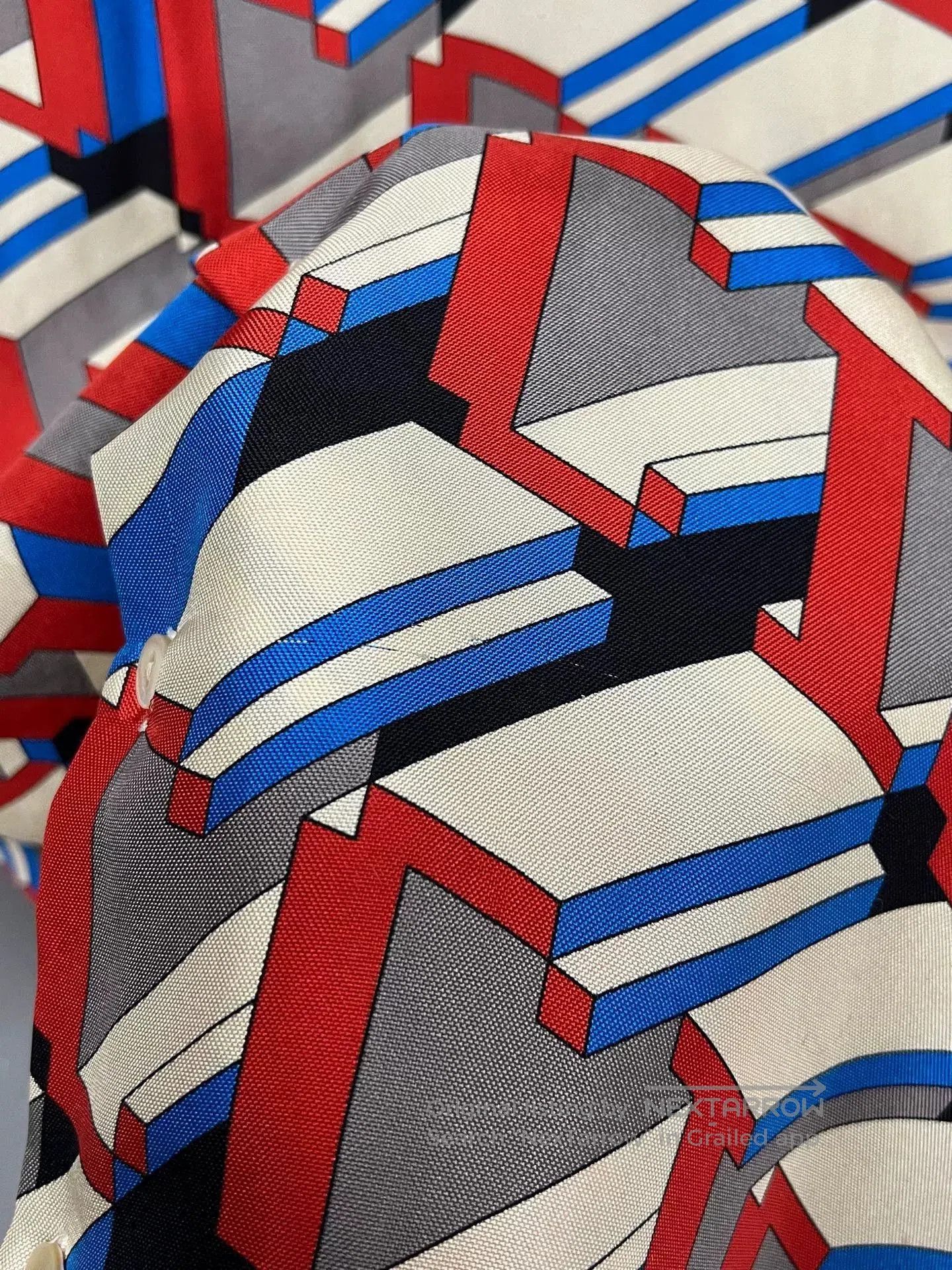 Gucci gucci patterned short sleeve shirt. Size US L / EU 52-54 / 3 - 5 Thumbnail