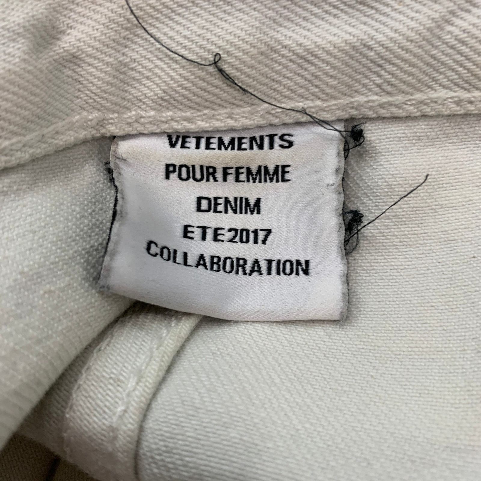 Vetements VETEMENTS Size 32 White Light Blue Cotton Button Fly Jeans Size US 32 / EU 48 - 8 Thumbnail