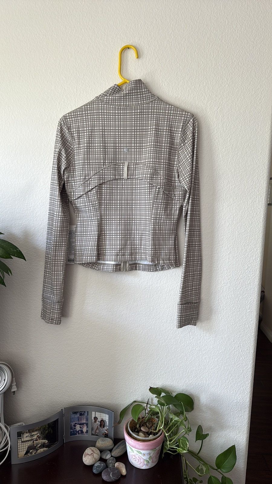 Lululemon Lululemon Athletica Lululemon Cropped Define color in GGRI Size L / US 10 / IT 46 - 5 Thumbnail