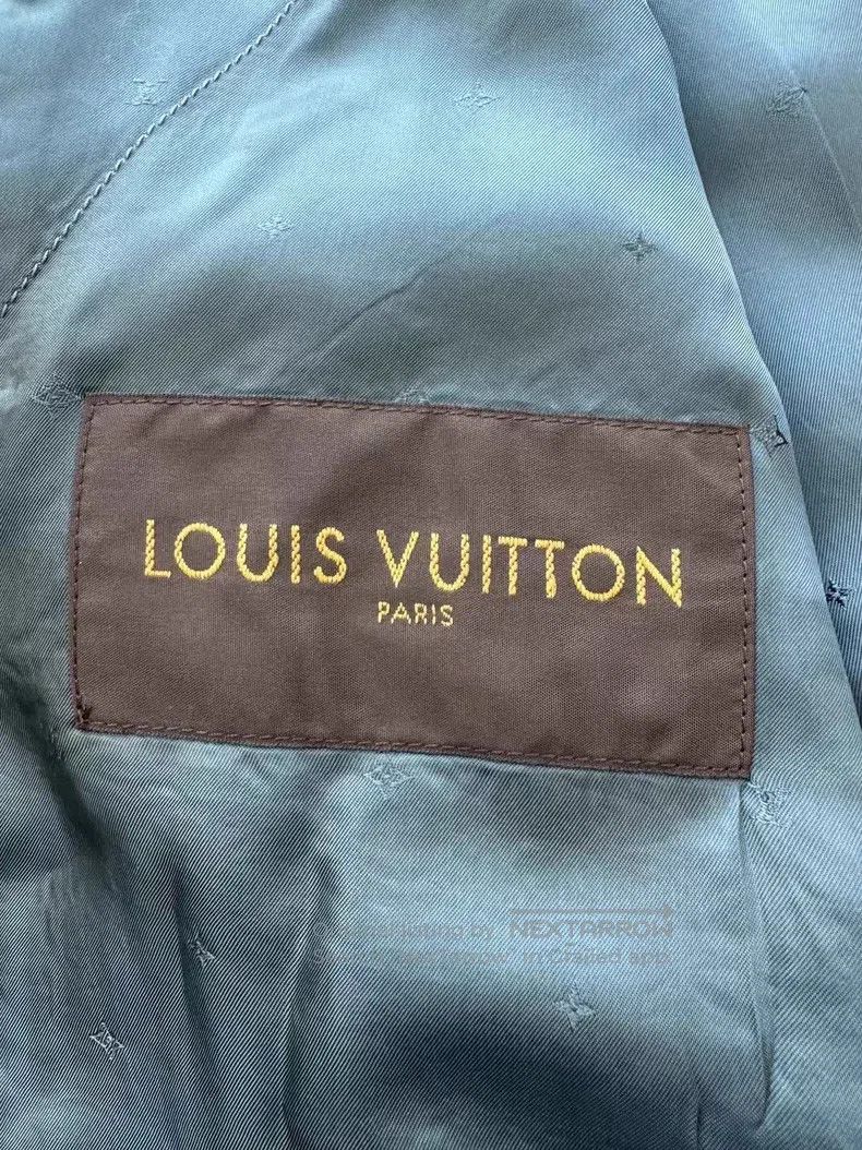 Louis Vuitton Louis Vuitton Embroidered logo silk jacket Size US M / EU 48-50 / 2 - 4 Thumbnail