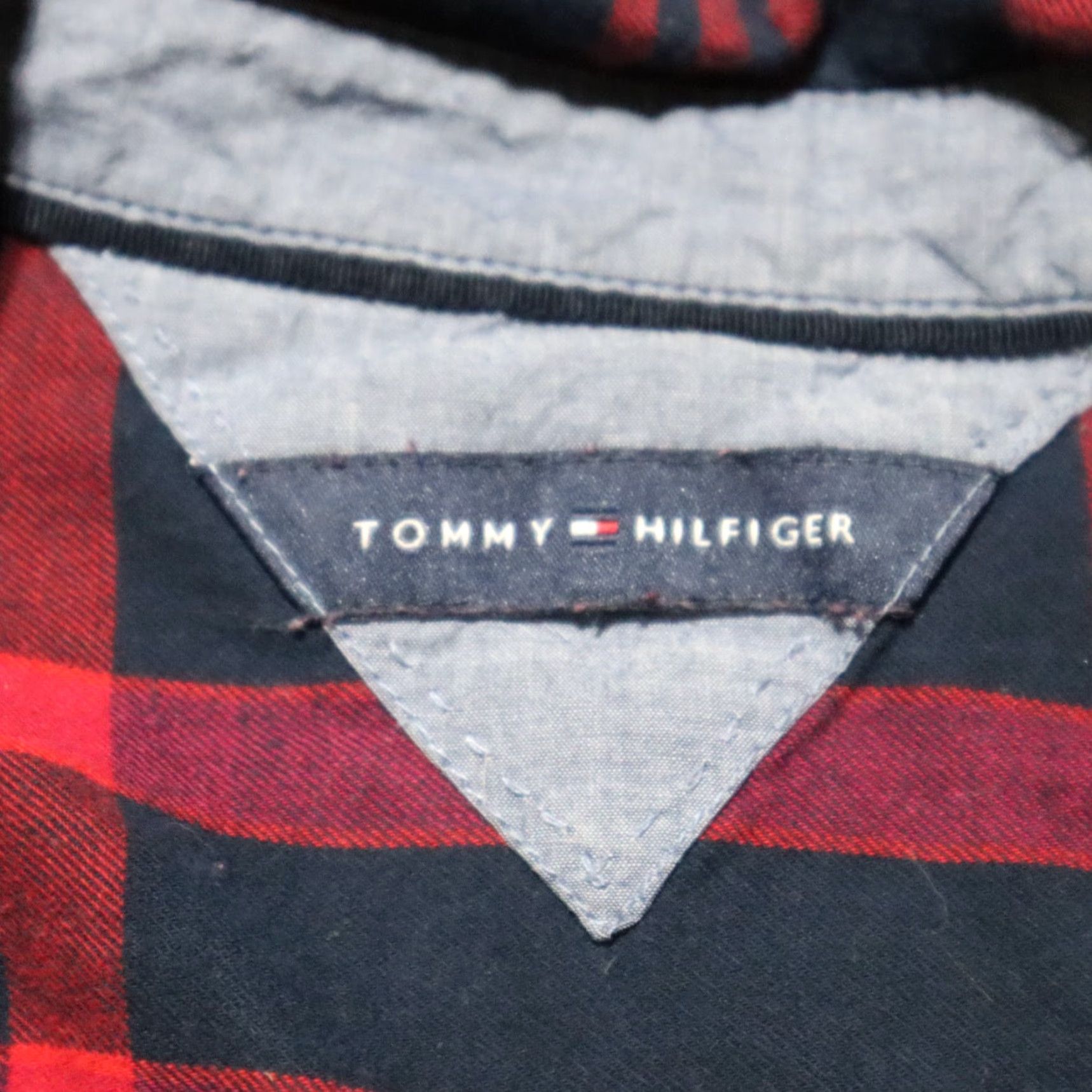 Tommy Hilfiger Tommy Hilfiger Classic Fit Button Up Shirt Red Navy Plaid Blouse Women Large Size L / US 10 / IT 46 - 3 Thumbnail