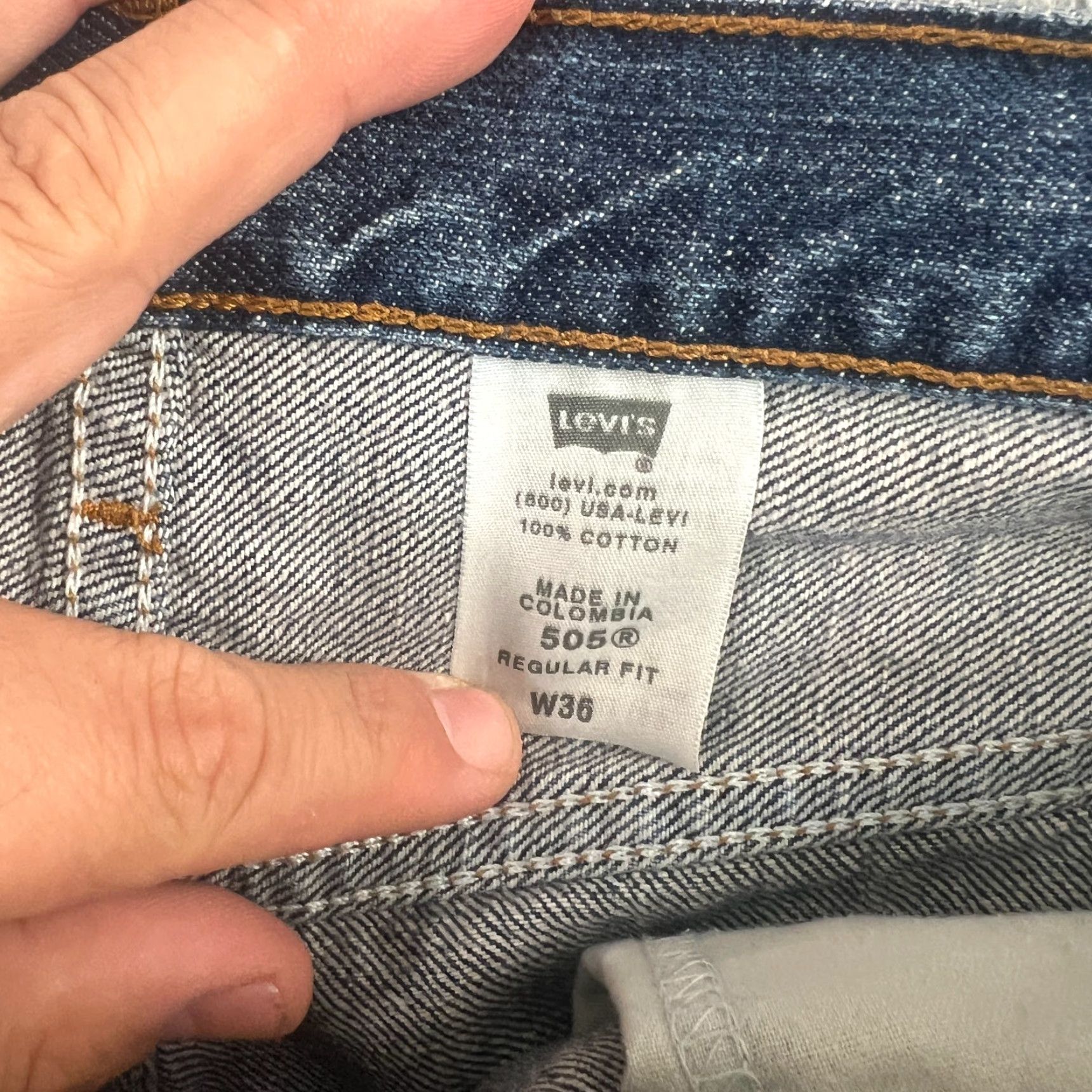 Levi's VINTAGE Levi's Shorts Bermuda Mens 36 Blue Denim Casual 90s Made in Colombia Size US 36 / EU 52 - 6 Thumbnail