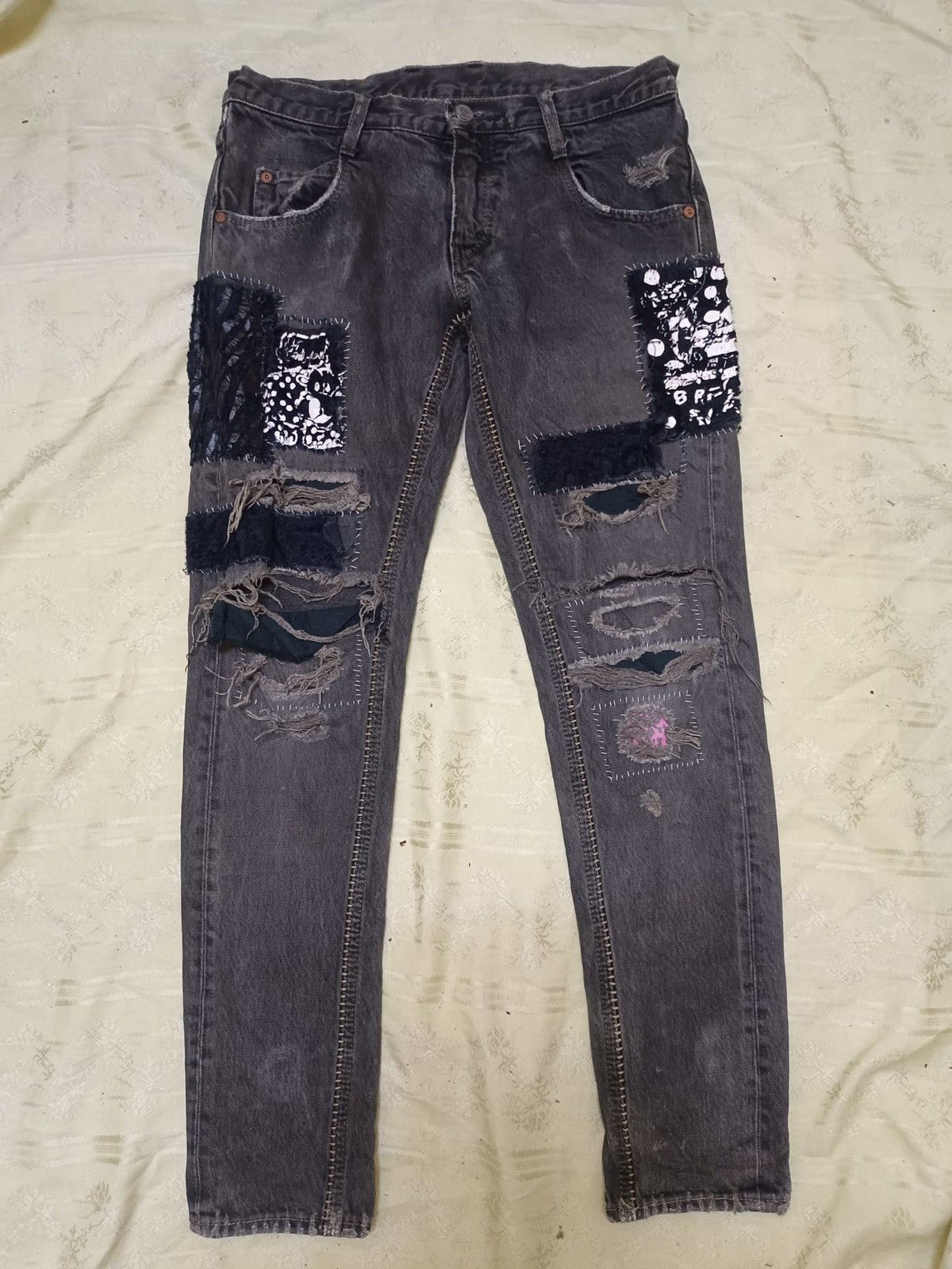 Rare Distressed Denim RNA Slang Punk Jeans