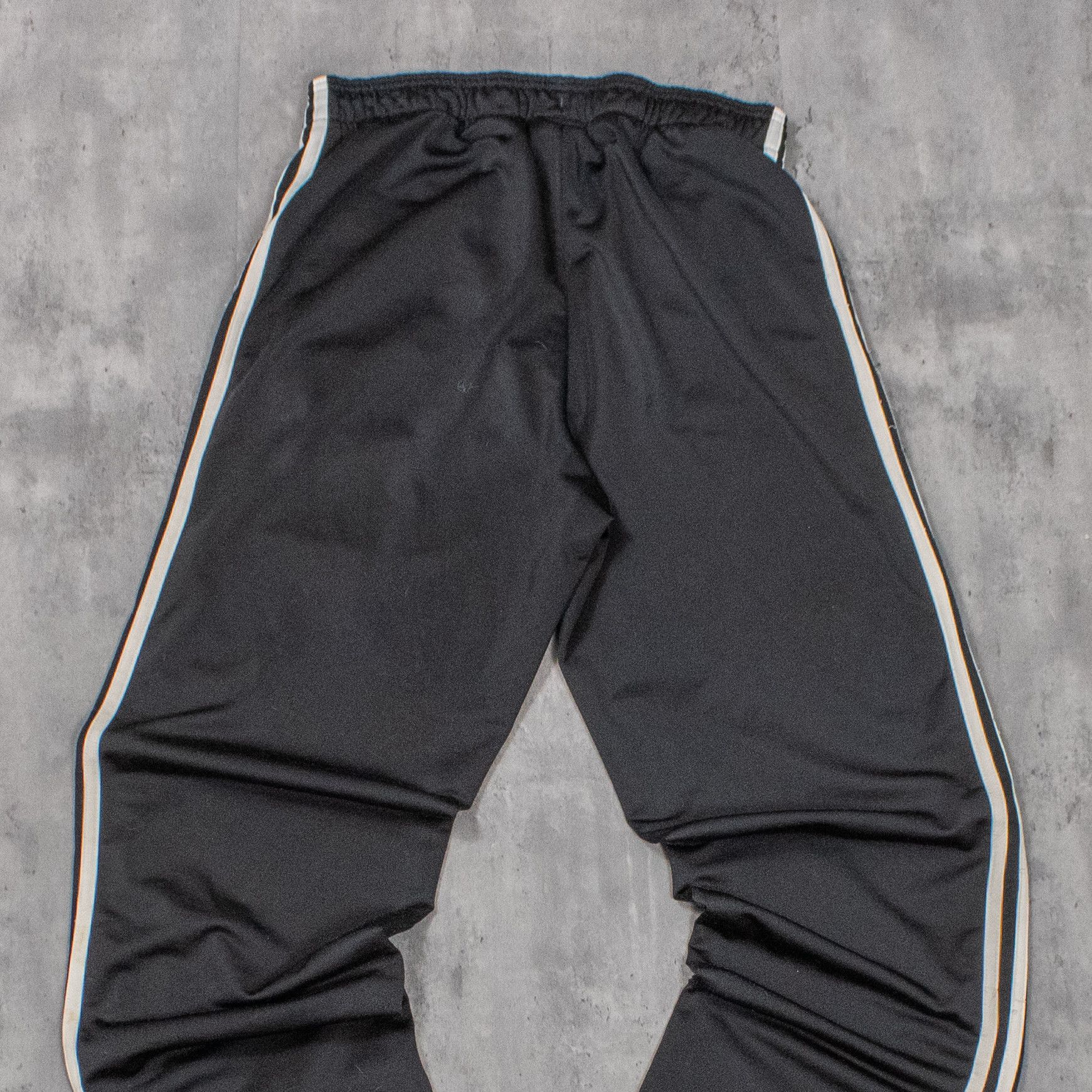 Adidas Adidas Black Track Sweat Straight Legged Relax Fit Pant's Size US 30 / EU 46 - 12 Thumbnail