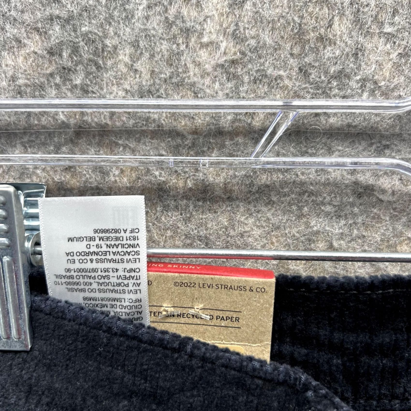 Levi's Levi's 311 Jeans Women 32x30 Shaping Skinny Corduroy Mid Rise Black Pants Retro N/A Womens Size 24" / US 00 / IT 34 - 6 Thumbnail