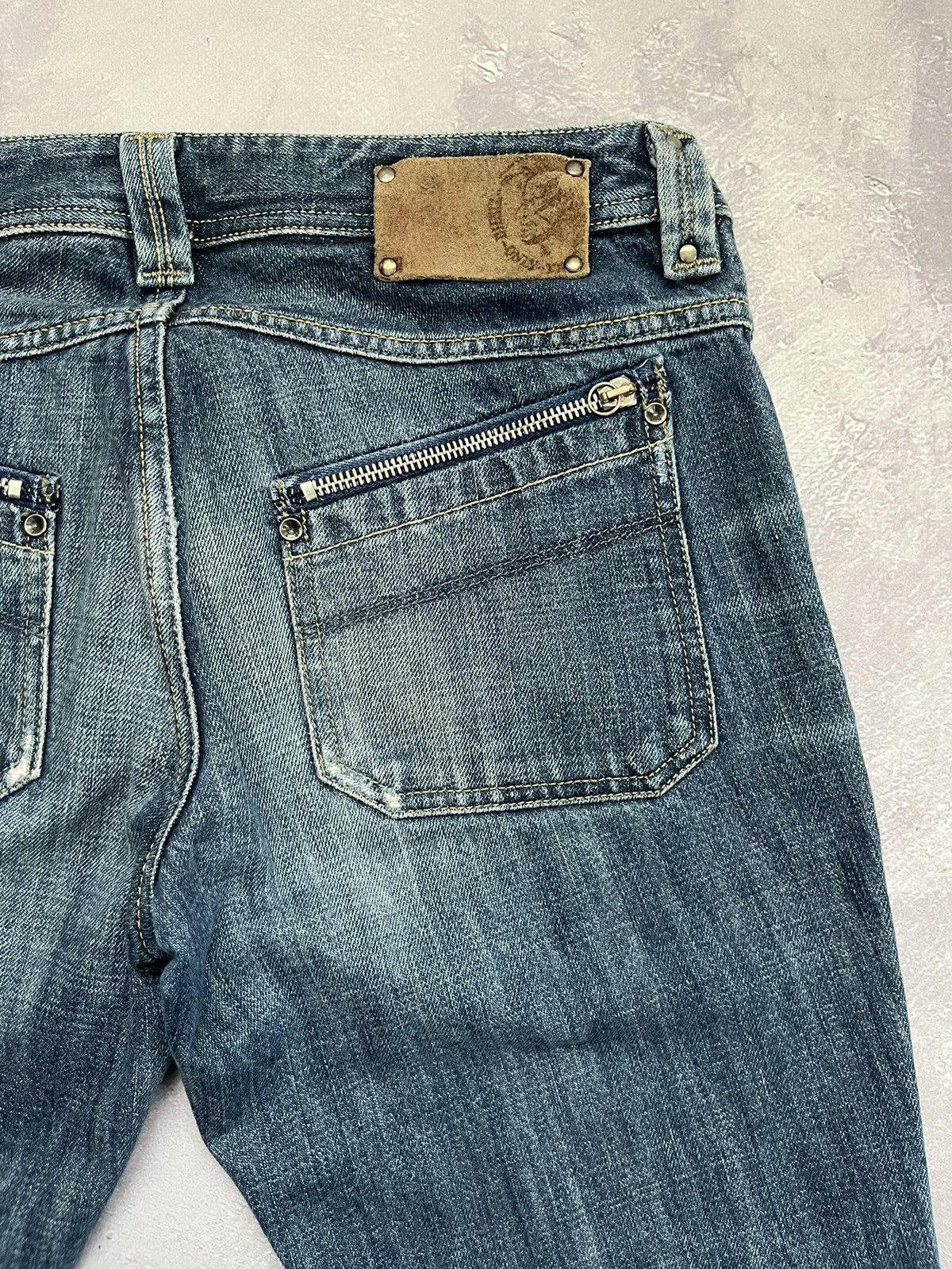 Diesel VINTAGE DIESEL KEATE Y2K STYLE WASHED BLUE ZIP POCKET JEANS Size 28" / US 6 / IT 42 - 11 Thumbnail