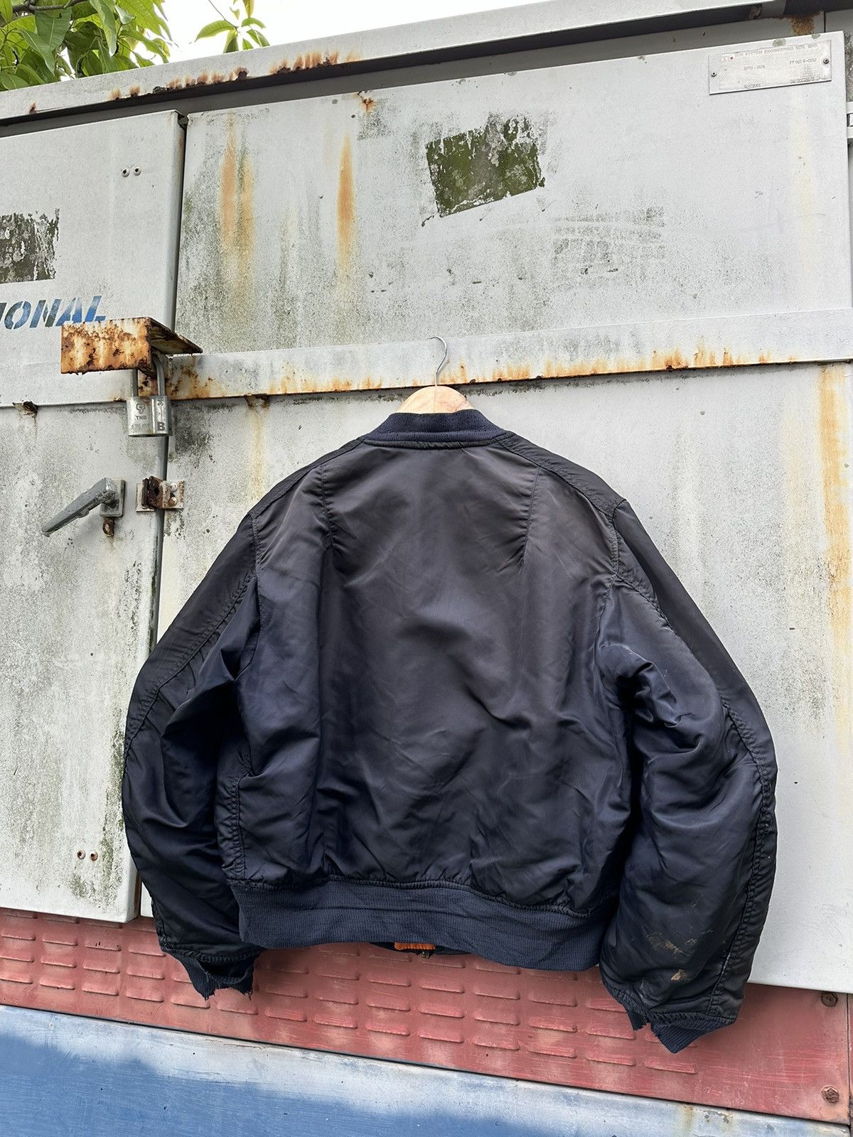 Alpha Industries 🪖THRASHED ALPHA INDUSTRIES MA-1 Bomber Jacket Size US L / EU 52-54 / 3 - 7 Thumbnail