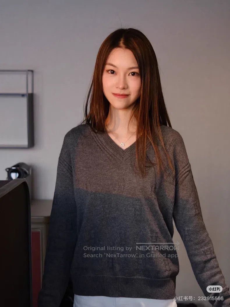 Hermes Hermes Grey V-neck H-stitch cotton round-neck top Size XXS / US 00 / IT 34 - 9 Thumbnail