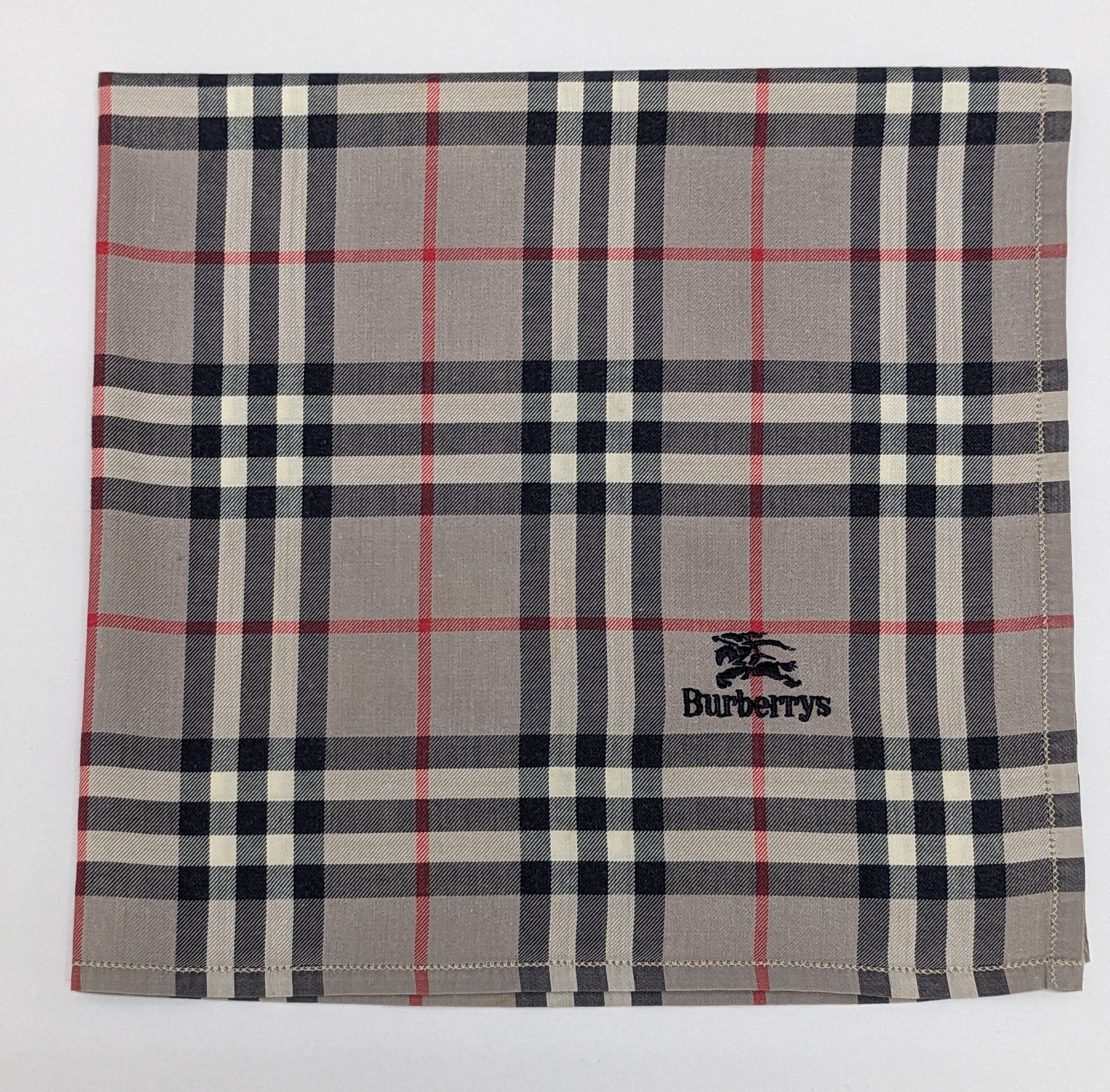 Burberry Vintage Burberrys Handkerchief Classic Nova Check Size ONE SIZE - 1 Thumbnail