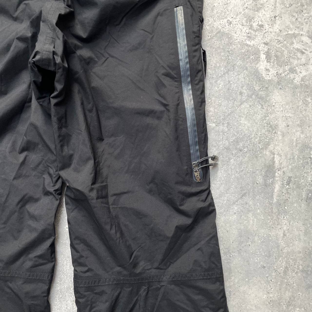 Nike ACG Vintage 2000s Nike ACG Storm Fit Ski Pants Women’s Black Size 28" / US 6 / IT 42 - 21 Thumbnail