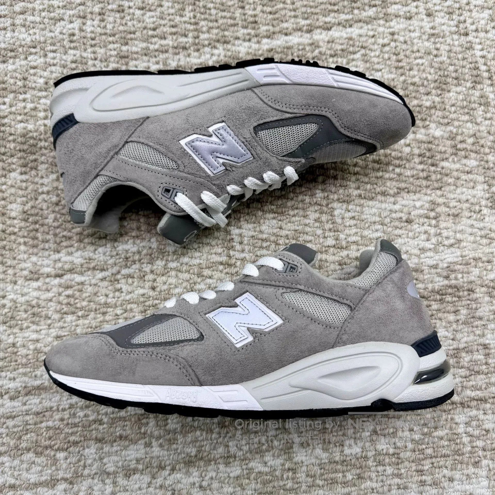New Balance new balance 990v2 sneaker in gray. Size US 10 / EU 43 - 4 Thumbnail