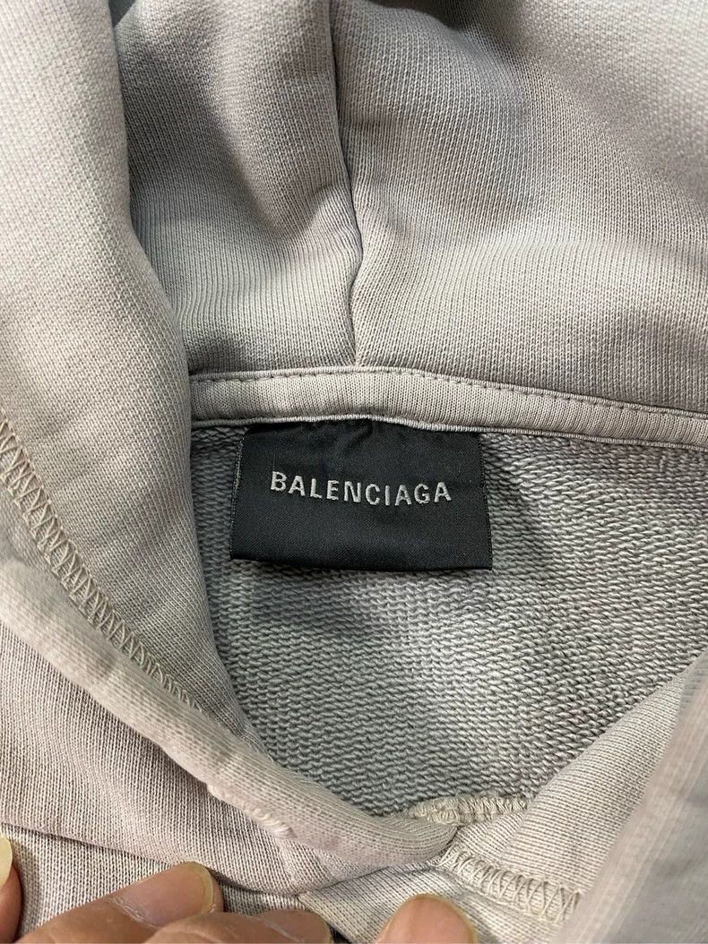 Balenciaga Balenciaga Embroidered logo long sleeve hooded sweater Size US S / EU 44-46 / 1 - 3 Thumbnail
