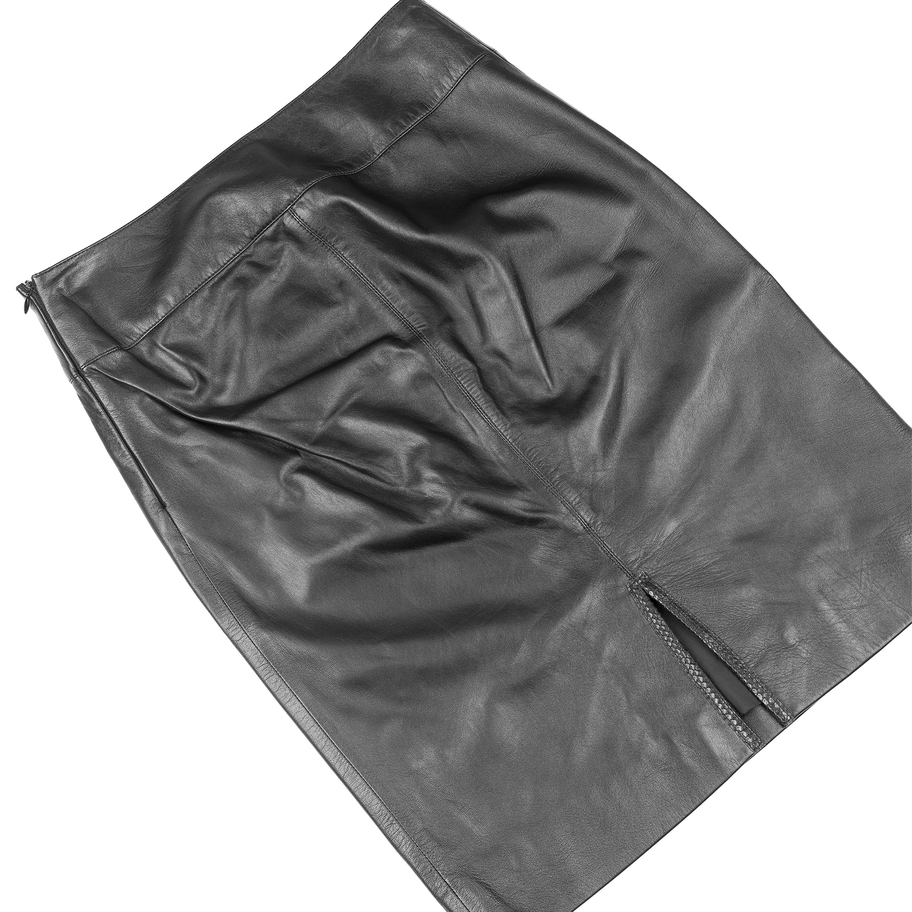 Prada Prada Black Leather Knee Length Skirt (M) Size 27" / US 4 / IT 40 - 3 Thumbnail