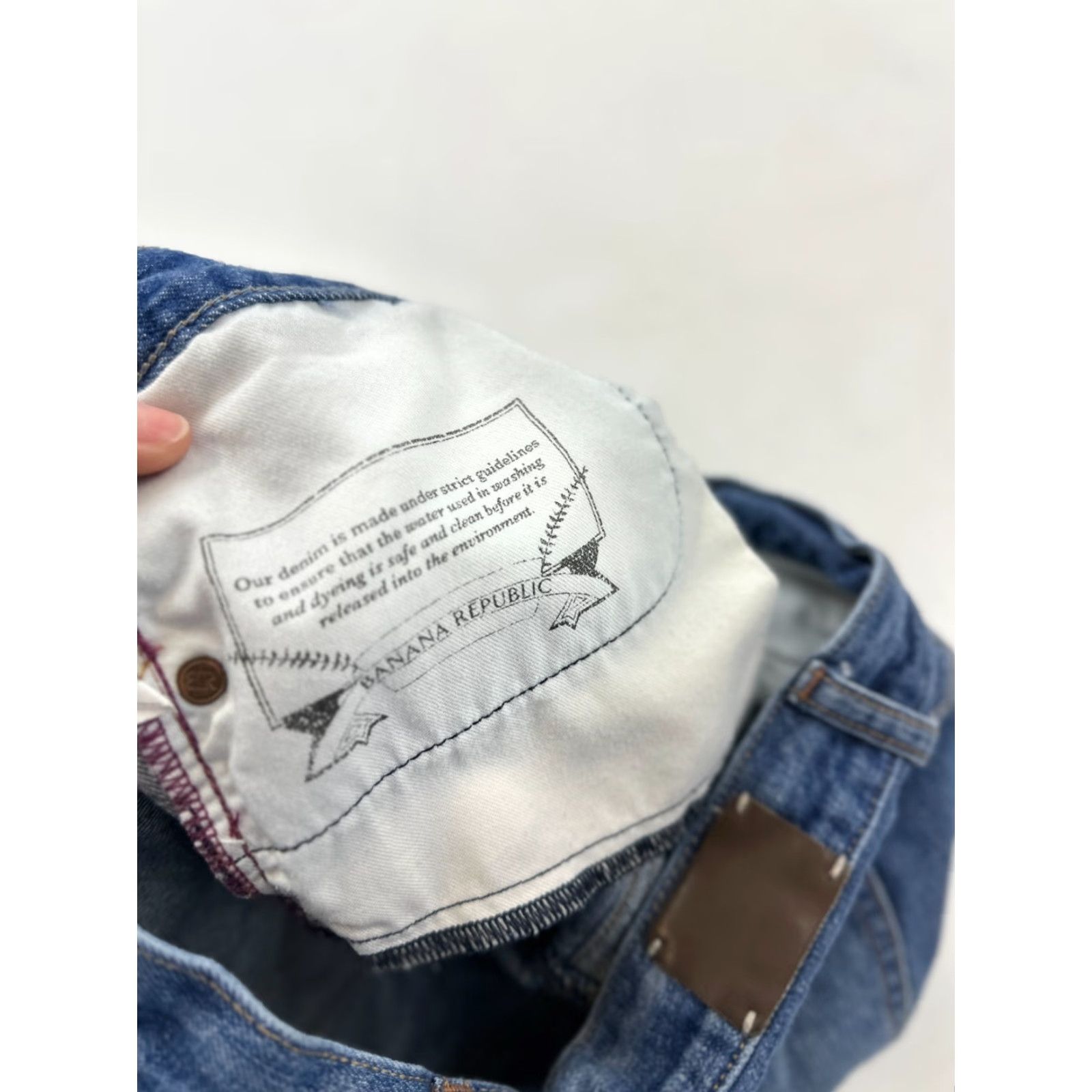 Banana Republic Banana Republic Shorts Womens 25 Blue Denim Jean Stretch Cutoff Jorts Size 42" / US 20 - 3 Thumbnail