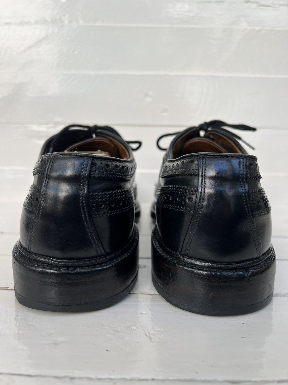 Allen Edmonds Allen Edmonds MacNeil Black Leather Shell Cordovan Wingtip Size US 9.5 / EU 42-43 - 8 Thumbnail