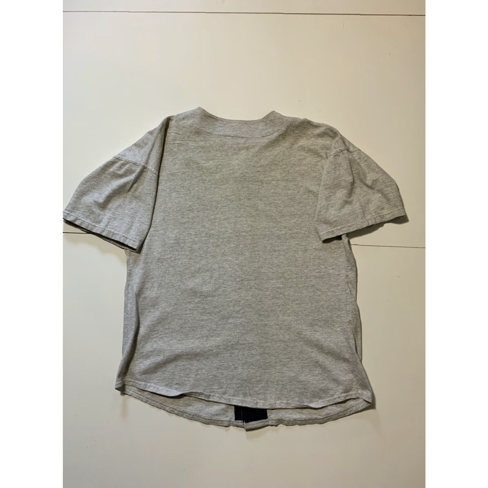 Vintage VINTAGE 90s Jostens Sportswear Universal Studios Promo Baseball Jersey Sz. L Shirt Men Gray Baseball 90s Mens L Size US L / EU 52-54 / 3 - 3 Thumbnail