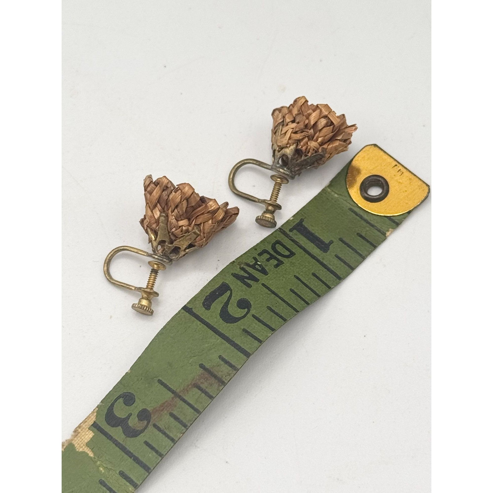 Vintage Vintage woven flower screw back earrings Size ONE SIZE - 6 Thumbnail