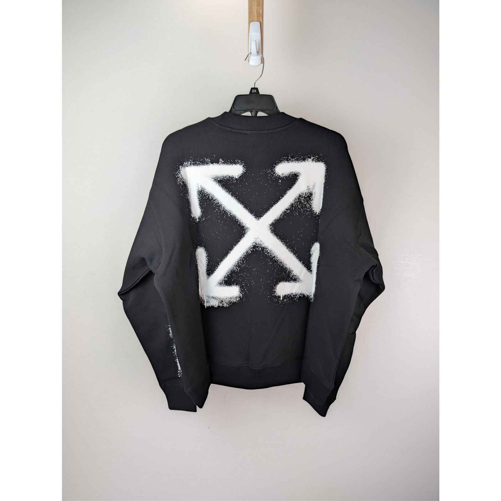 Off-White o1rshd1 Spray Can Arrow Skate Crewneck Sweater in Black Size US XL / EU 56 / 4 - 9 Thumbnail