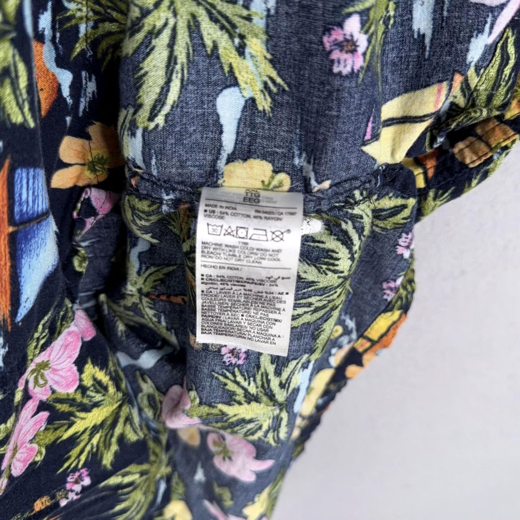 Old Navy Old Navy Shirt Mens 2XL Blue Floral Hawaiian Sailboat Aloha Button Up Lot of 2 Size US XXL / EU 58 / 5 - 4 Thumbnail