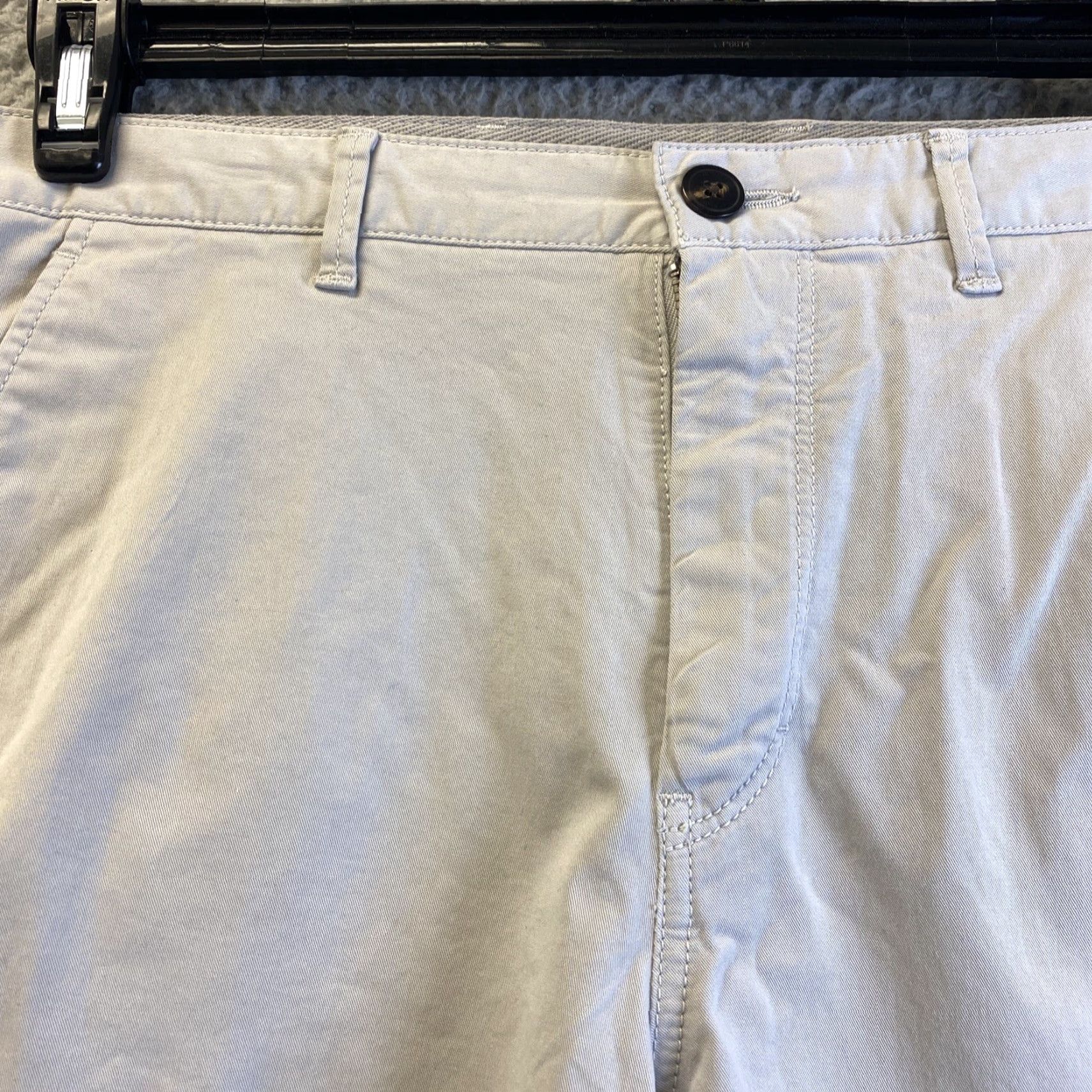 Michael Kors MK Michael Kors Mens Chino Shorts 32 Tan Flat Front 97% Cotton 3% Elastan Golf Shorts 32-72 Mens Size US 32 / EU 48 - 4 Thumbnail