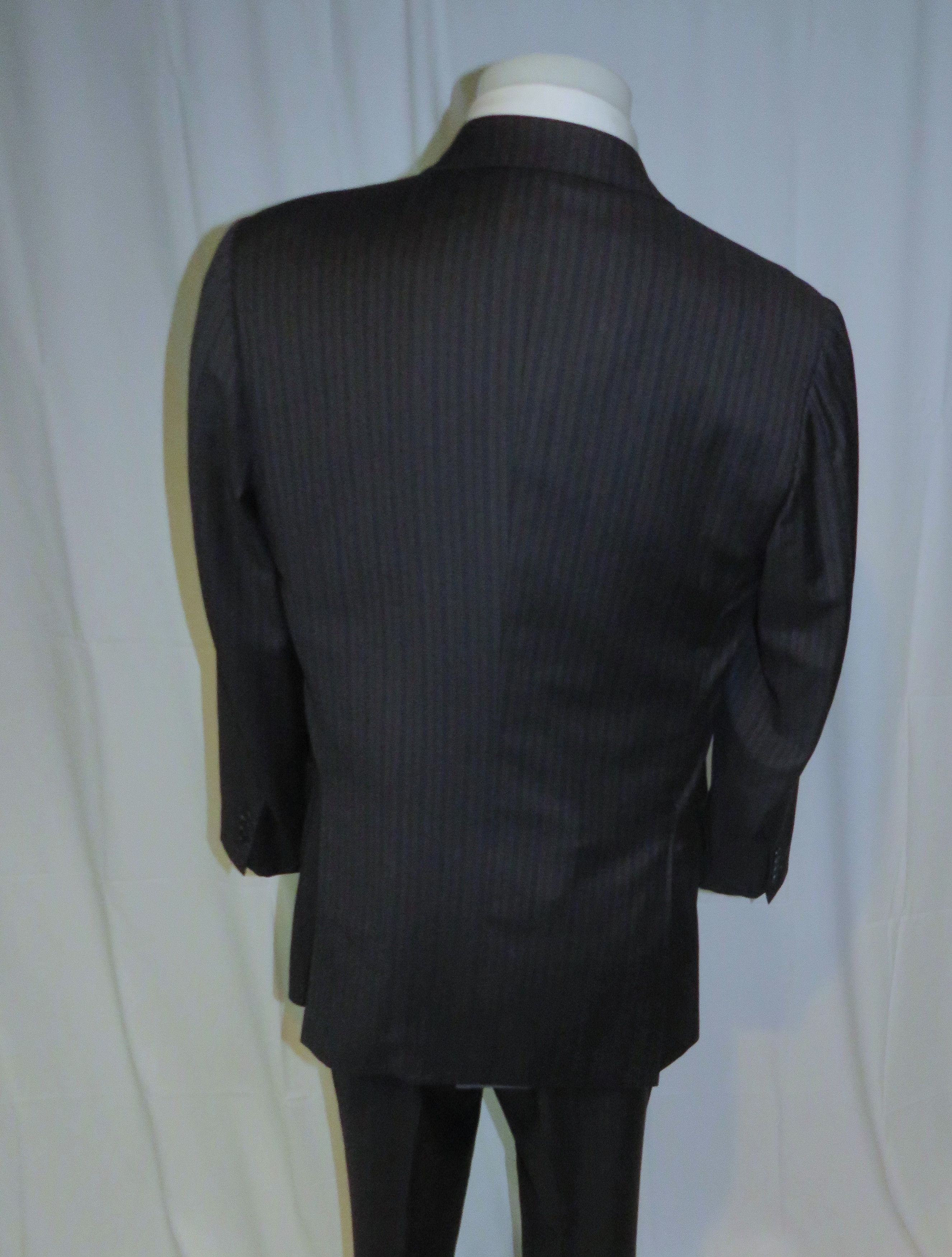 Bergdorf Goodman × Kiton Custom Made Super 200 Blue Striped Two Button Suit 43R Size 42R - 10 Thumbnail