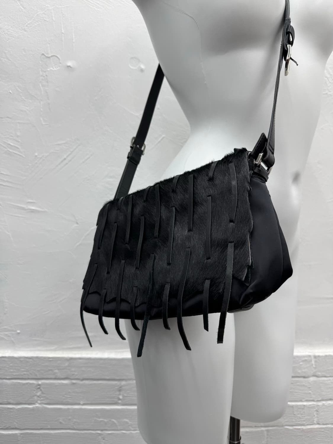 Vintage Hiroko Koshino Vintage Crossbody Bag Size ONE SIZE - 1 Thumbnail