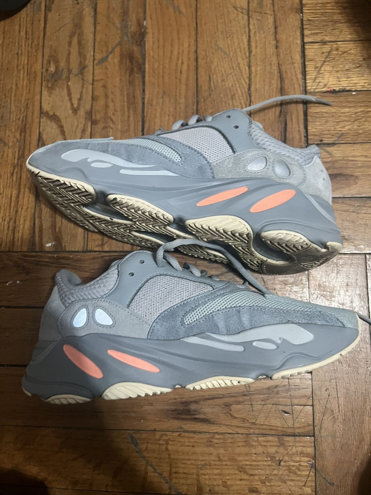 Yeezy Yeezy Boost 700 Inertia Size US 8 / EU 41 - 2 Thumbnail