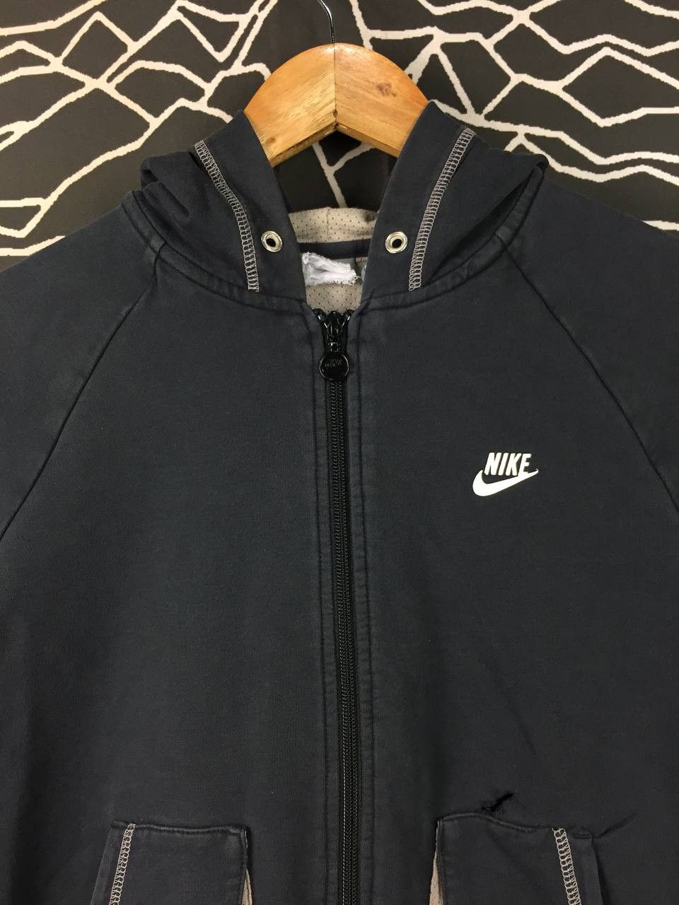Nike Distressed Nike Sportswear Embroidered Logo Full-Zip Hoodie Size US S / EU 44-46 / 1 - 4 Thumbnail