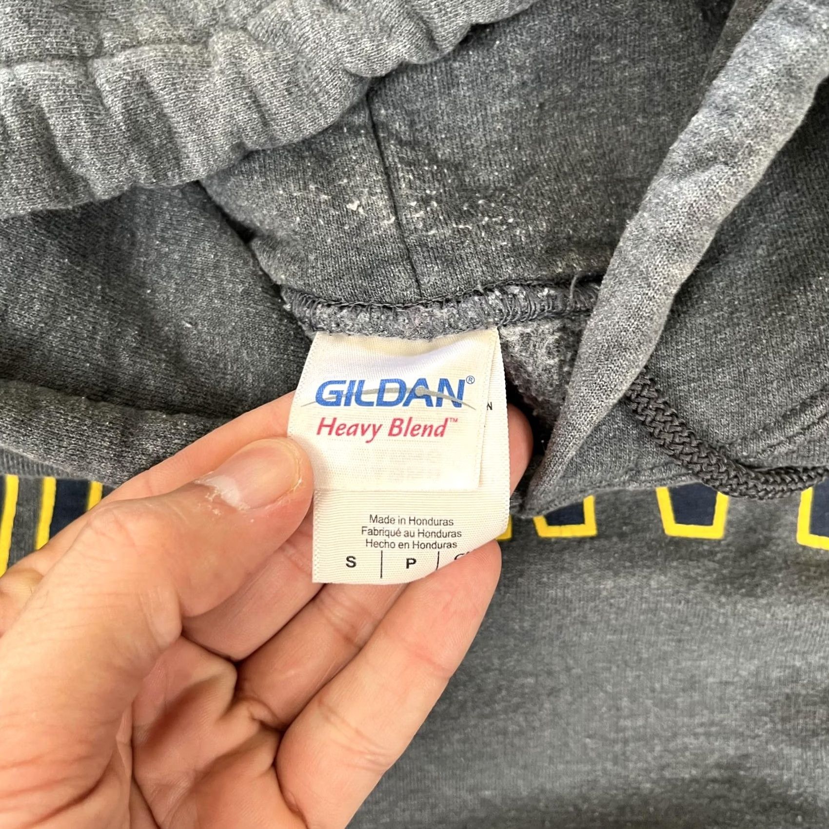 Gildan VINTAGE UC Irvine Hoodie Mens Small Gray Fleece Sweatshirt College Y2K Size US S / EU 44-46 / 1 - 6 Thumbnail