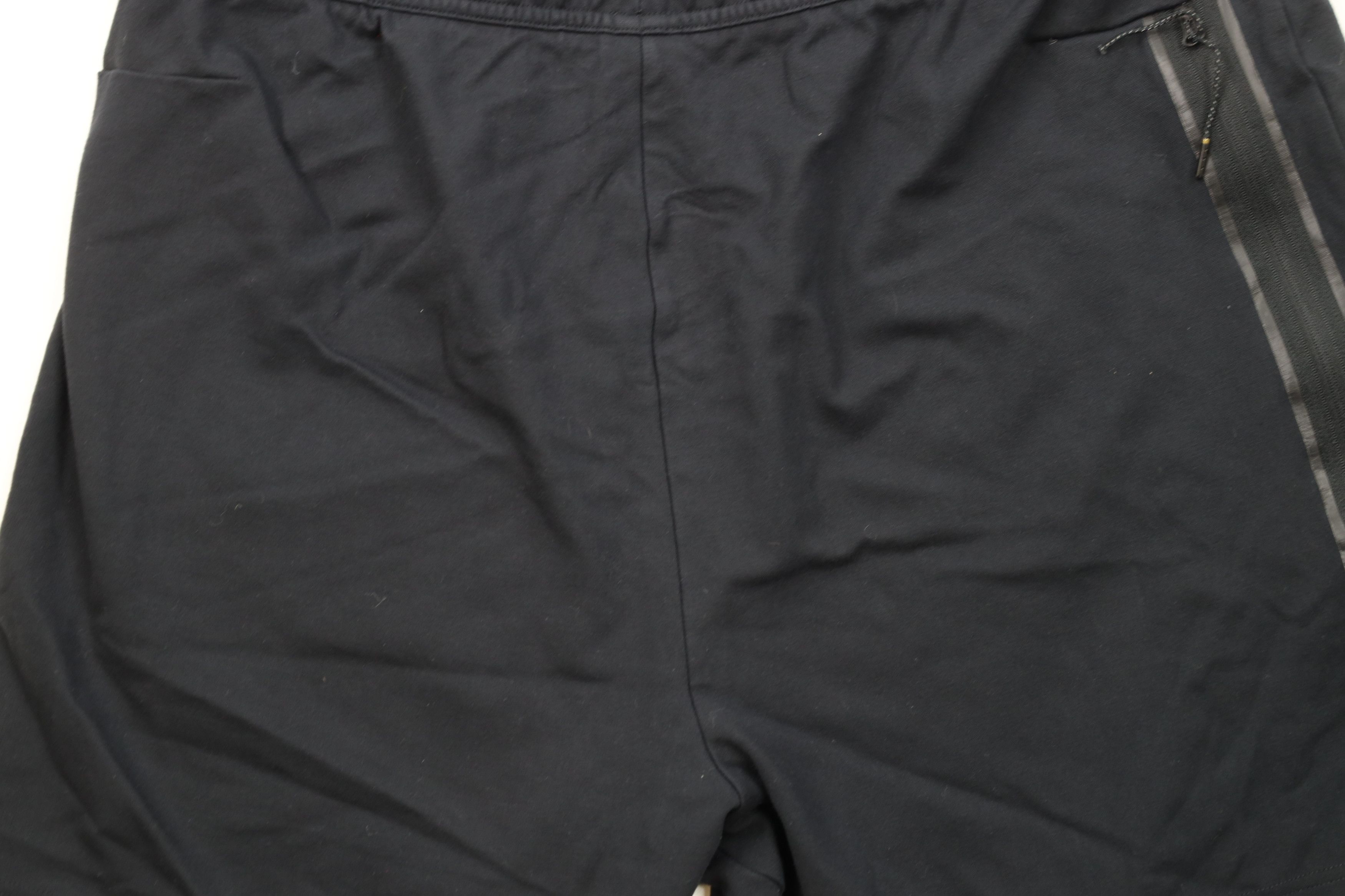 Nike × Vintage Nike Sportswear Spell Lightweight Tech Fleece Shorts Black Size US 38 / EU 54 - 12 Thumbnail