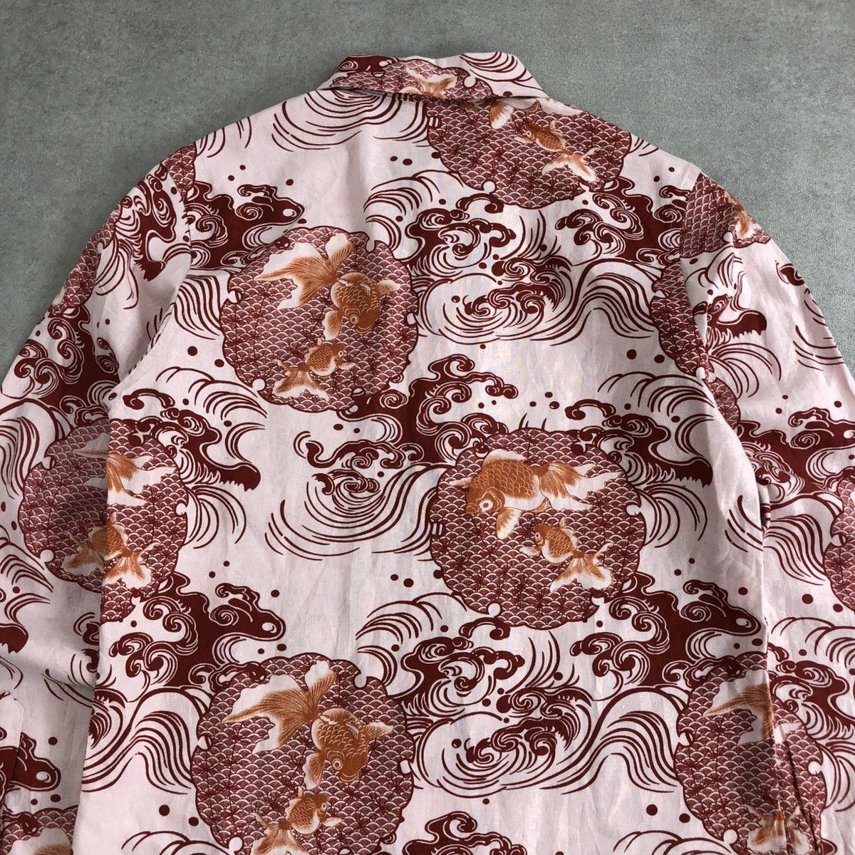 Japanese Brand 🇯🇵Vintage Japanese Classic Script Fish Koi Hawaiian Shirt Size US M / EU 48-50 / 2 - 14 Thumbnail