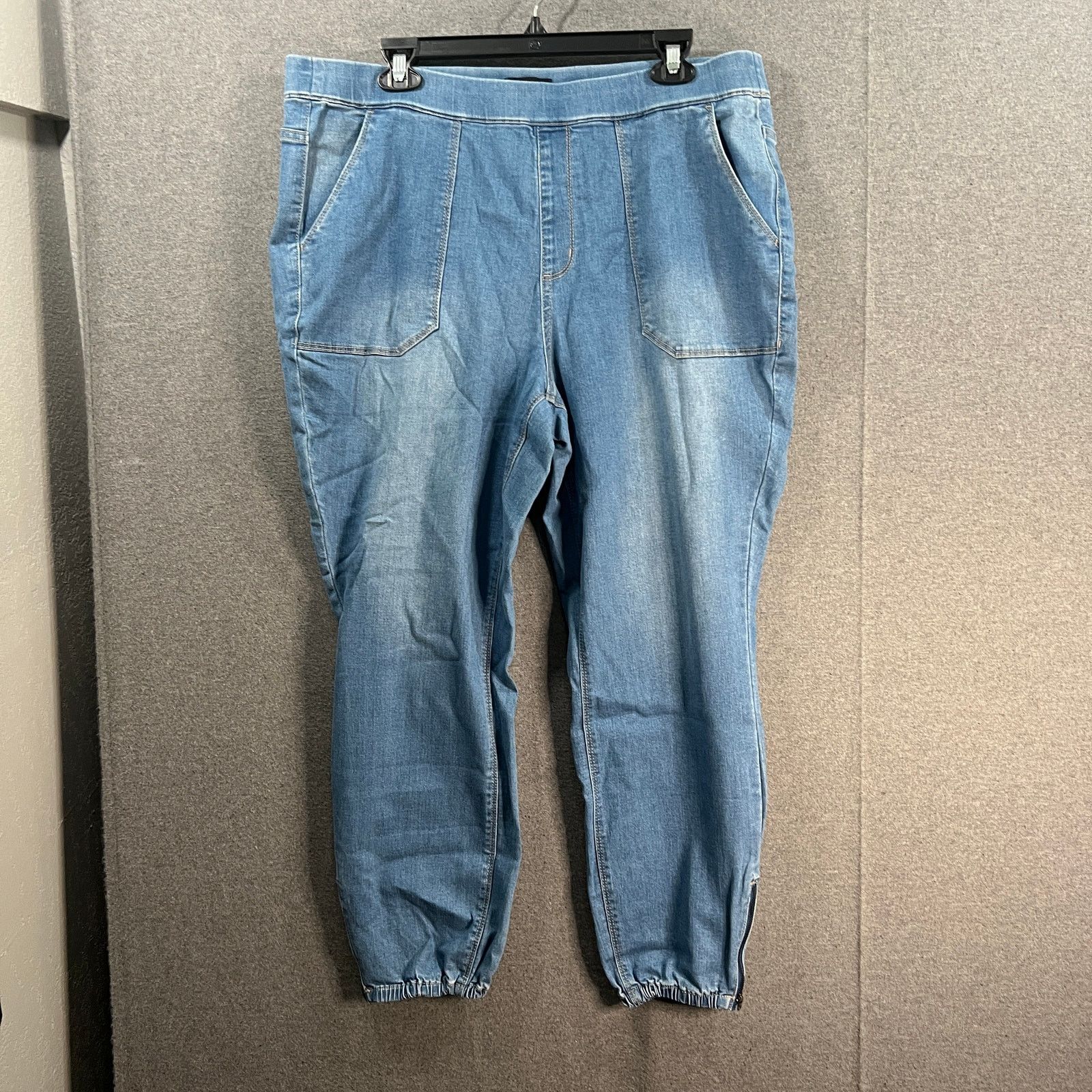 Other Susan Graver Petite Stretch Denim Pull On Jogger Medium Size 40" / US 18 - 1 Thumbnail