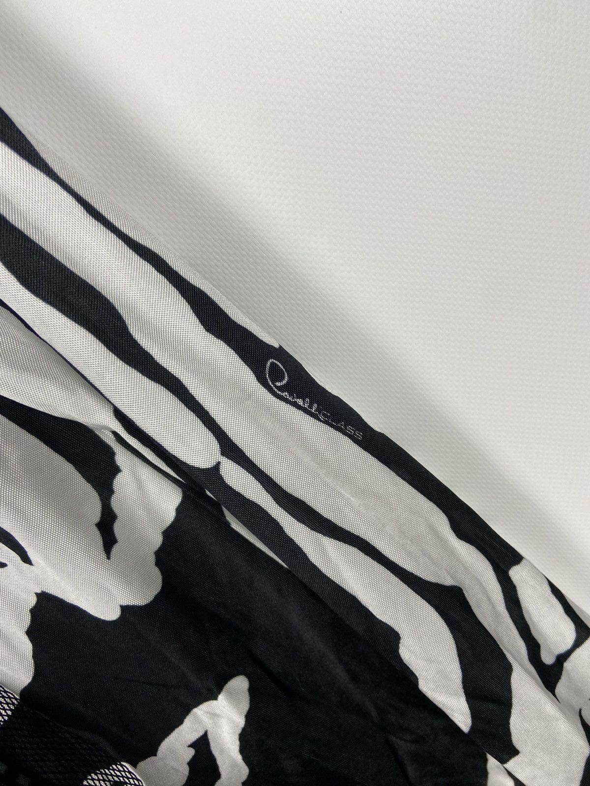 Cavalli Class × Designer Cavalli Class Black Womens Blouse Button Roberto Cavalli Size M / US 6-8 / IT 42-44 - 7 Thumbnail