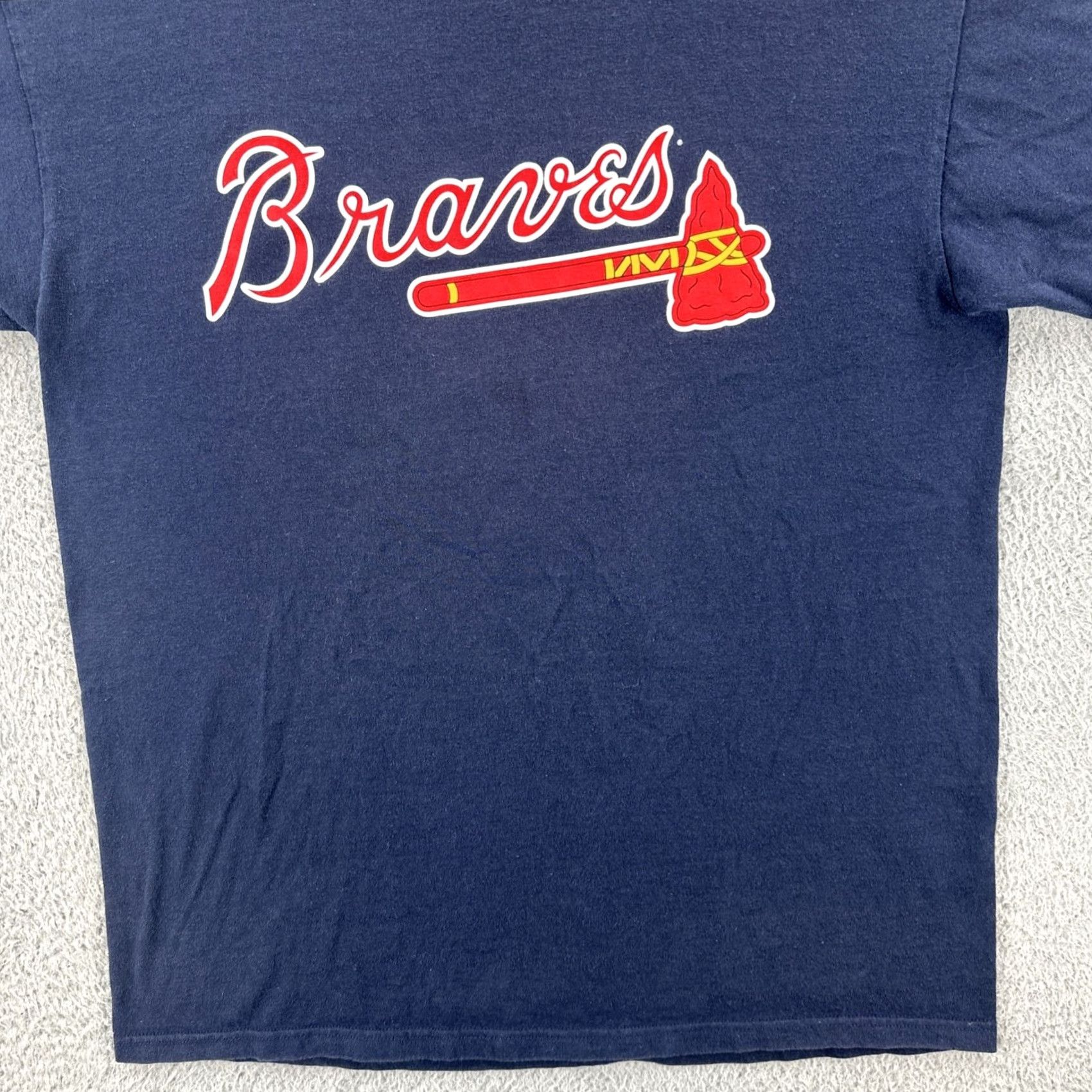 MLB VINTAGE Majestic Mens Large Blue T Shirt Atlanta Braves 25 A. Jones MLB Baseball Shirt Mens 90s Sports USA Size US L / EU 52-54 / 3 - 4 Thumbnail