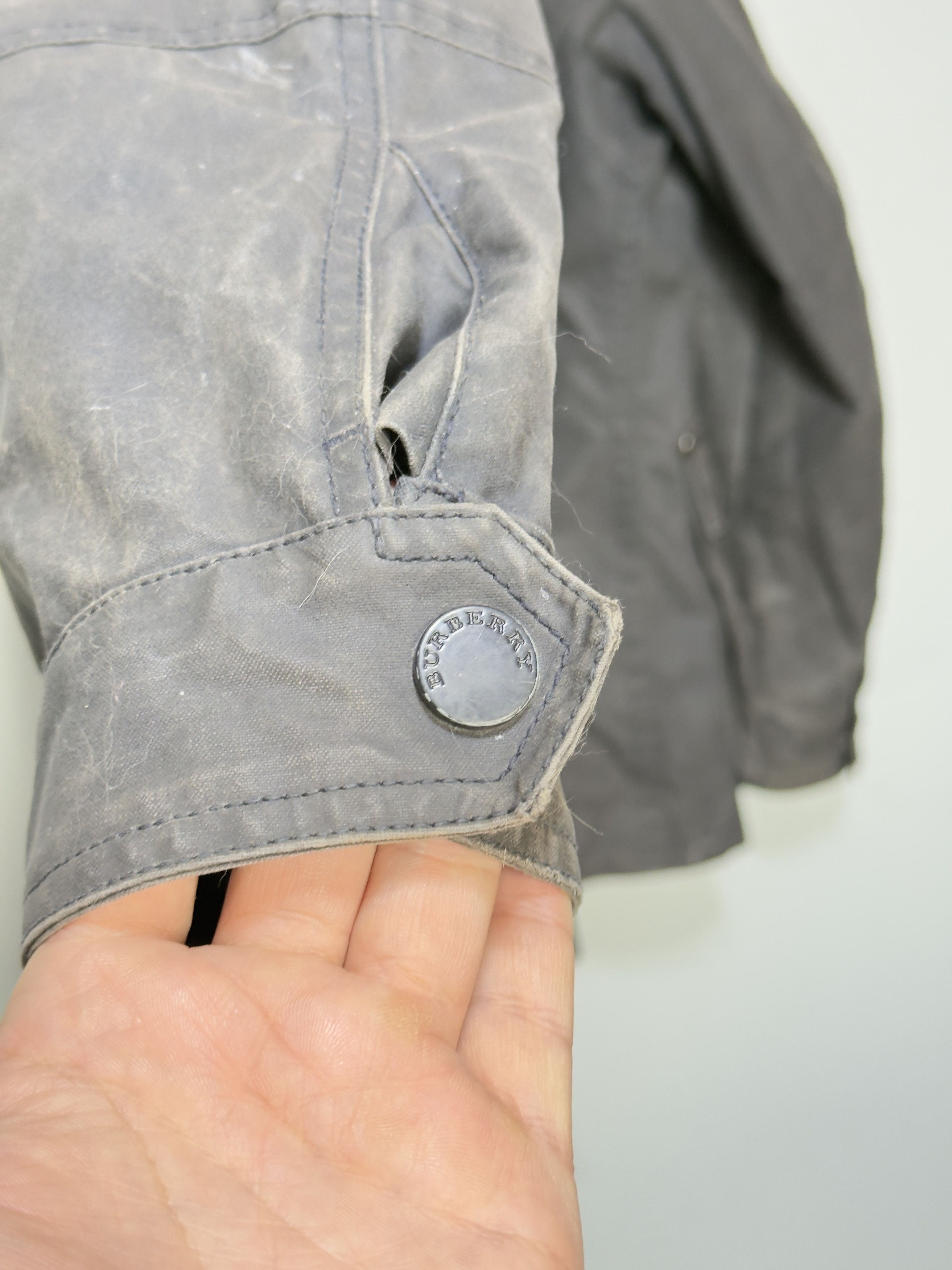 Burberry 🔥 burberry rare biker down jacket waxed novacheck size L Size US L / EU 52-54 / 3 - 7 Thumbnail