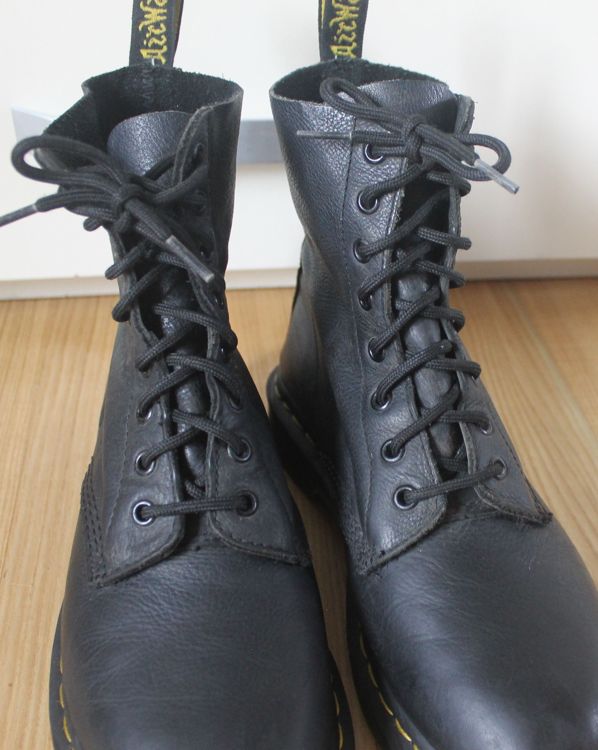 Dr. Martens Dr. Martens Pascal Leather Boots Size US 8 / EU 41 - 4 Thumbnail