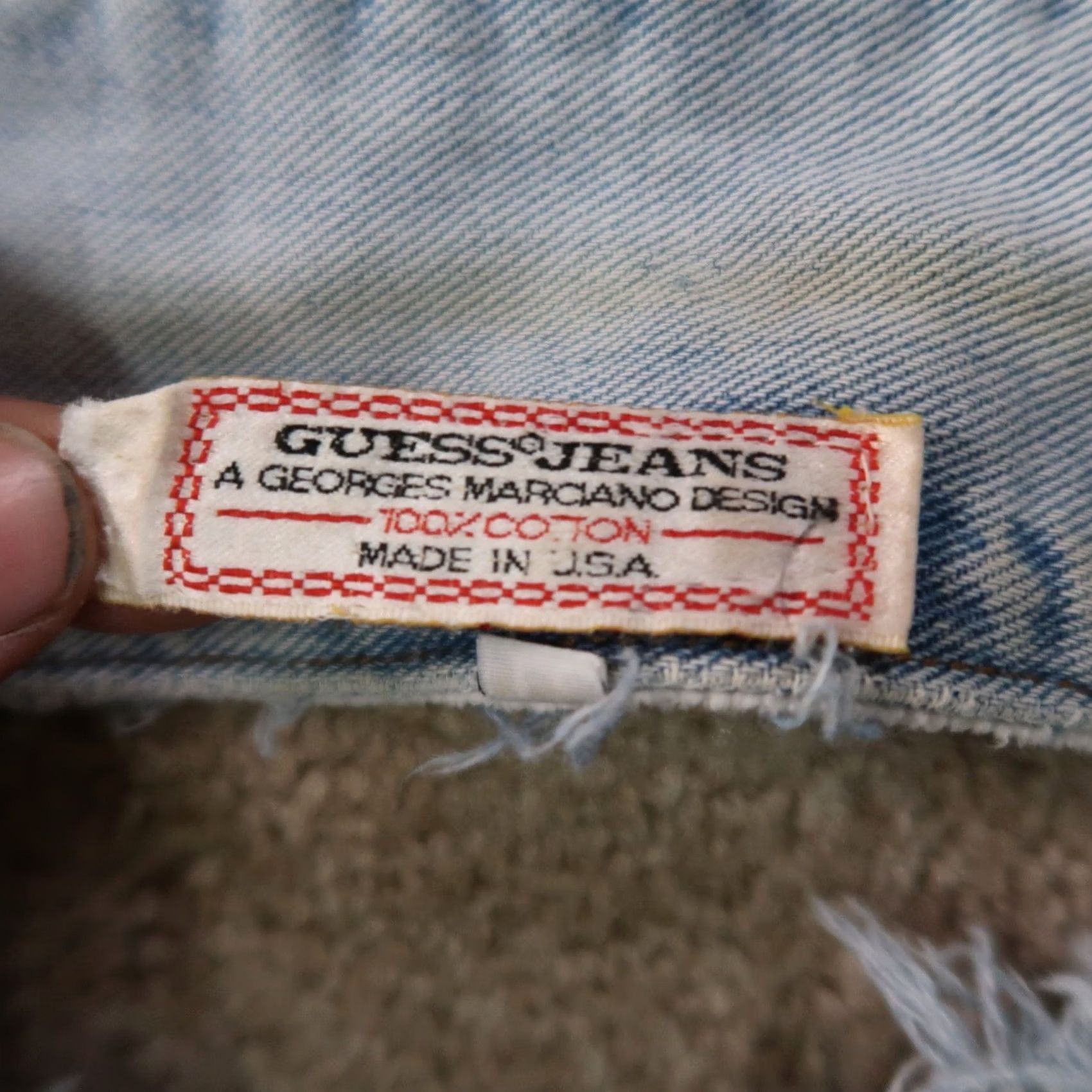 Guess VINTAGE GUESS Denim Jacket Mens Large Blue Denim Long Sleeve Made in USA Jacket Solid Mid-Length Trucker Button Pockets Embroidered Logo Live in USA Size US L / EU 52-54 / 3 - 4 Thumbnail