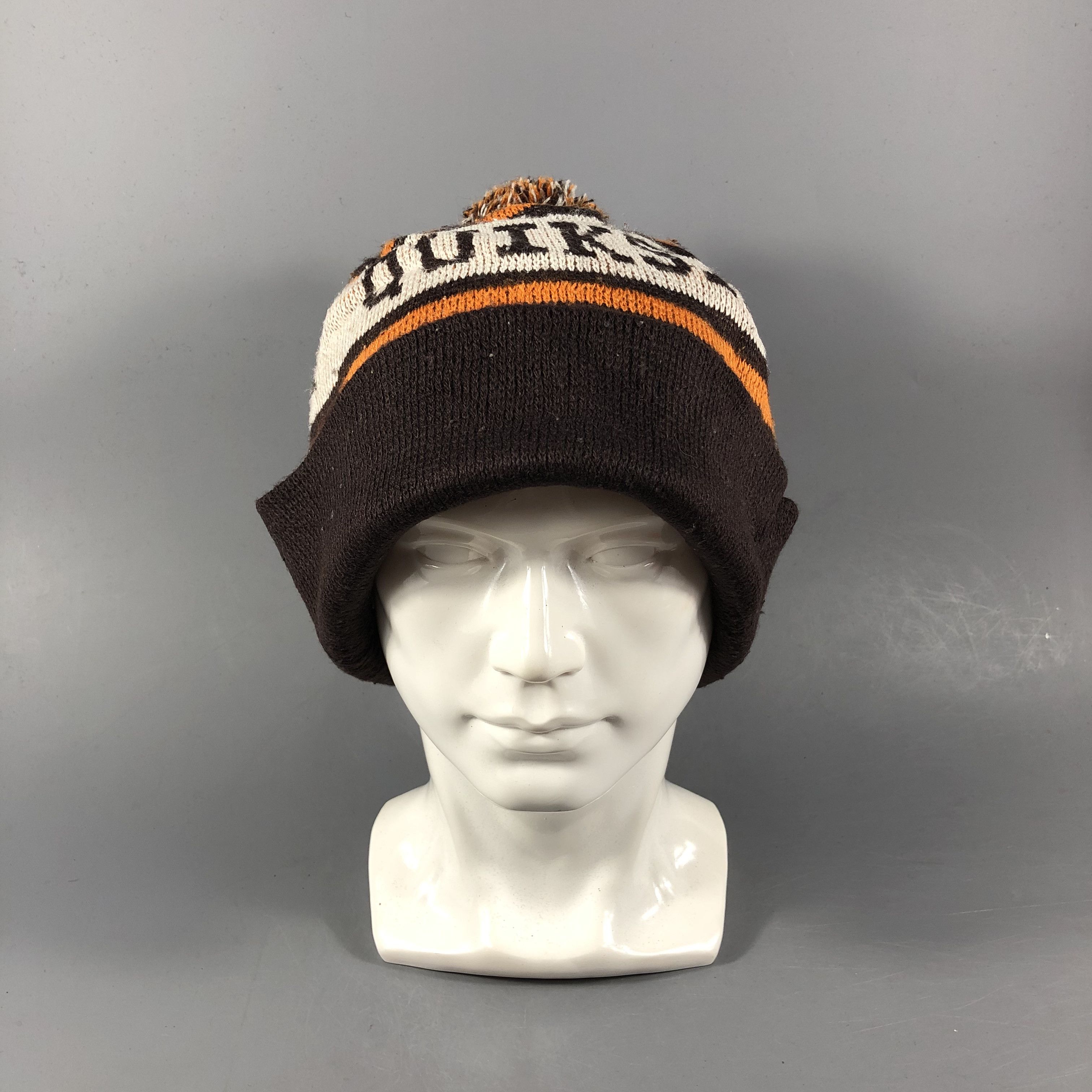 Quicksilver Quicksilver Bobble Beanie Snowcap Snow Hat B887 Size ONE SIZE - 1 Thumbnail
