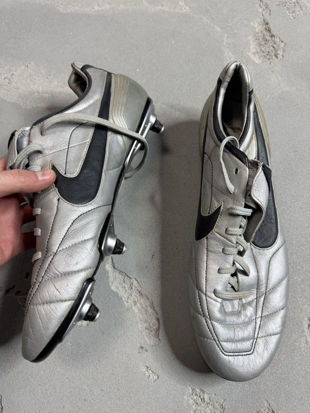 Nike 2005 Nike Air Zoom Tiempo Legend Football Boots Size US 15 / EU 48 - 5 Thumbnail