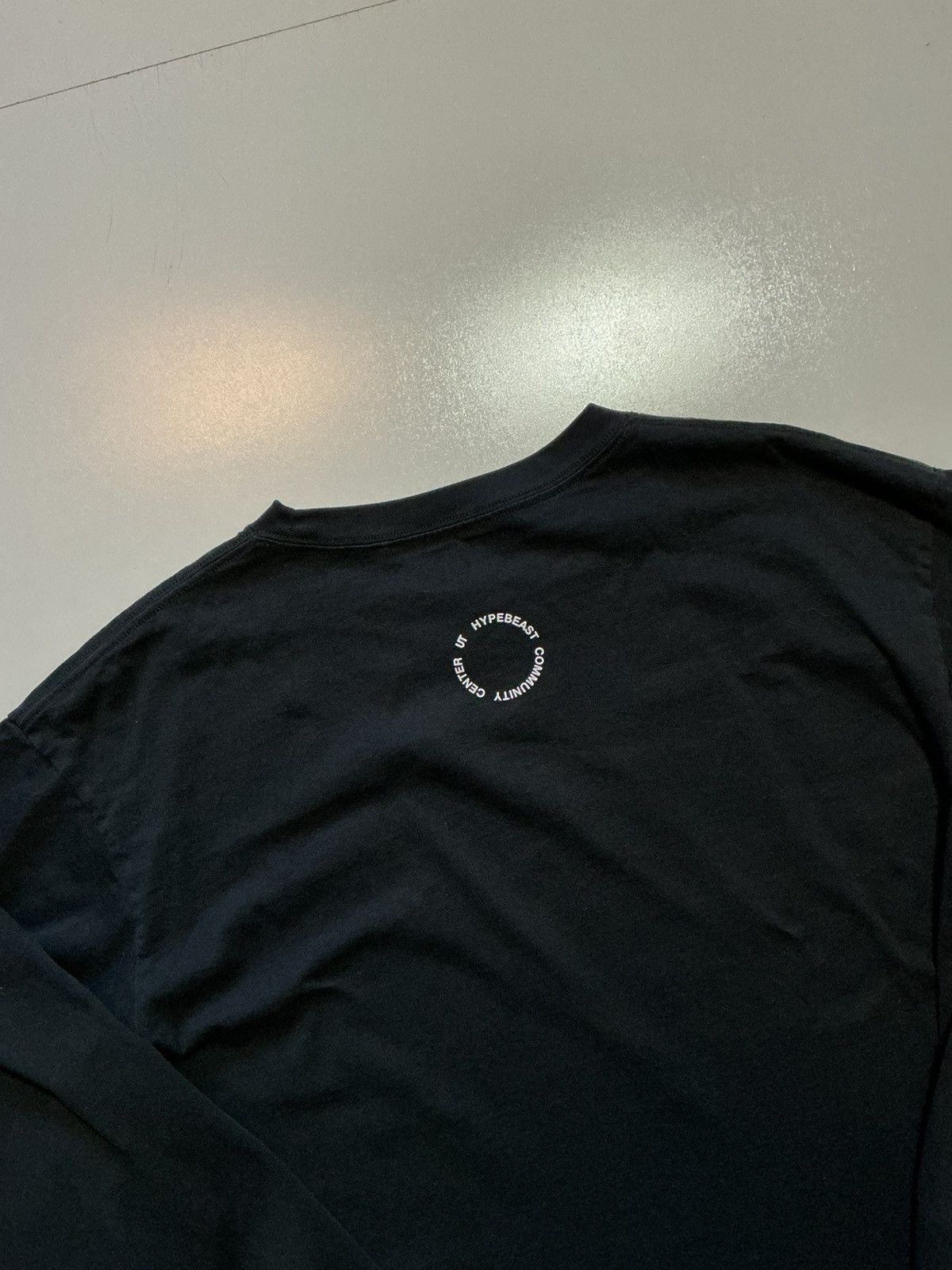 Uniqlo UT Uniqlo X Hypebeast Community Center Book Club T-Shirt Size US XL / EU 56 / 4 - 4 Thumbnail