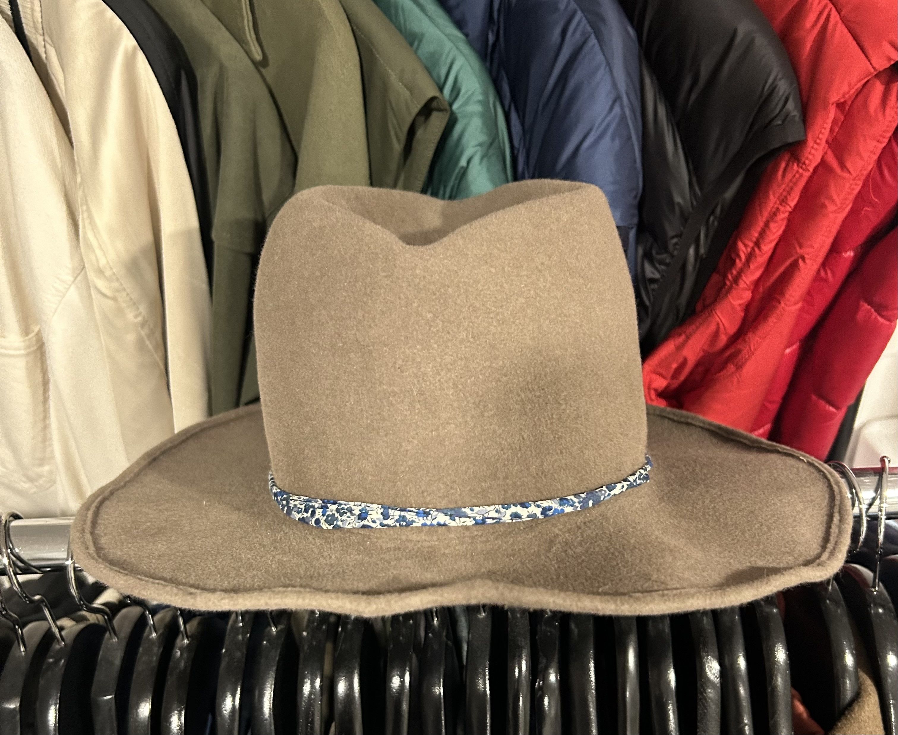 image of 22Aw Spot Visvim Cowboy Hat in Tan, Men's