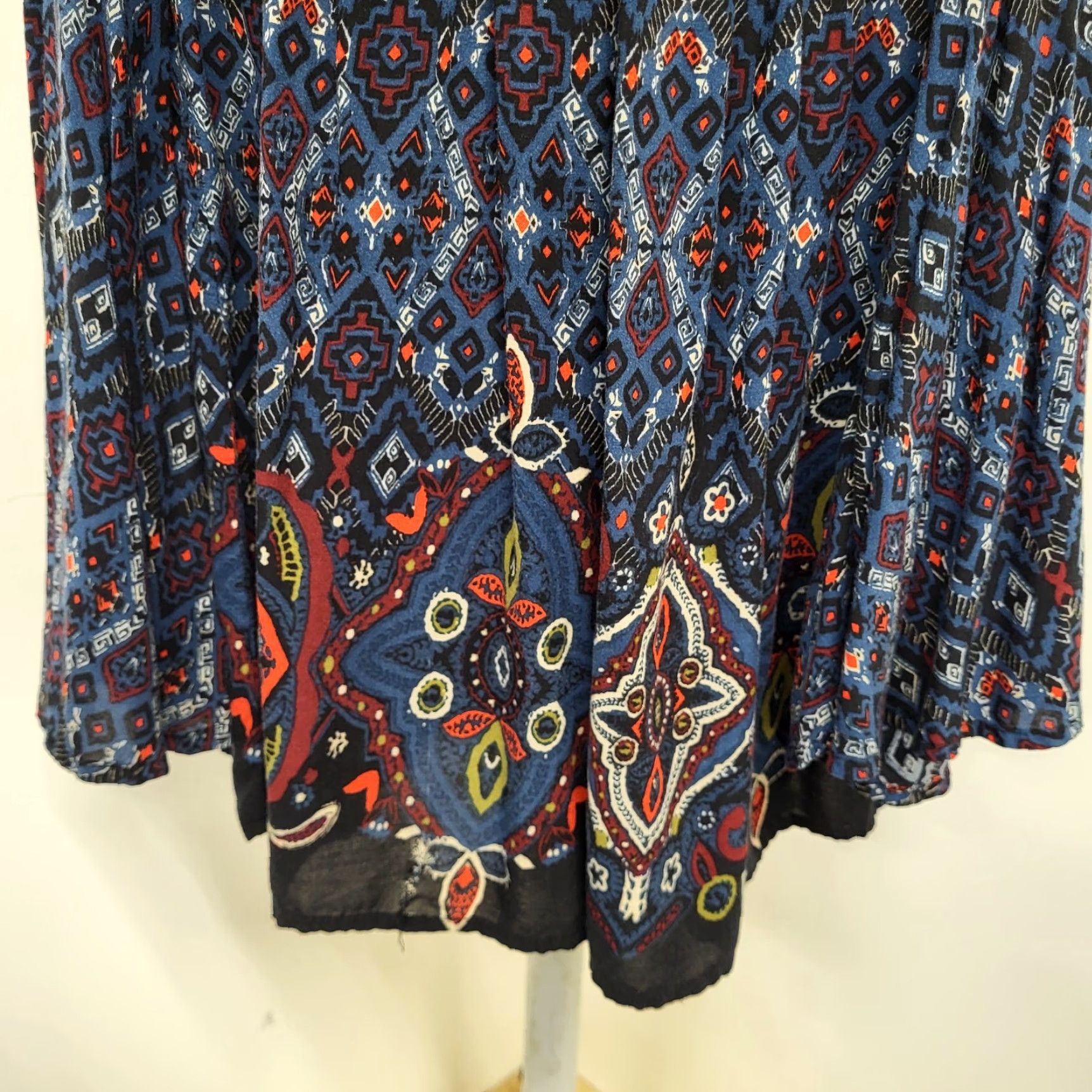 Abercrombie & Fitch Abercrombie & Fitch Dress Medium Blue Paisley Cold Shoulder Long Sleeve Dress Size M / US 6-8 / IT 42-44 - 6 Thumbnail