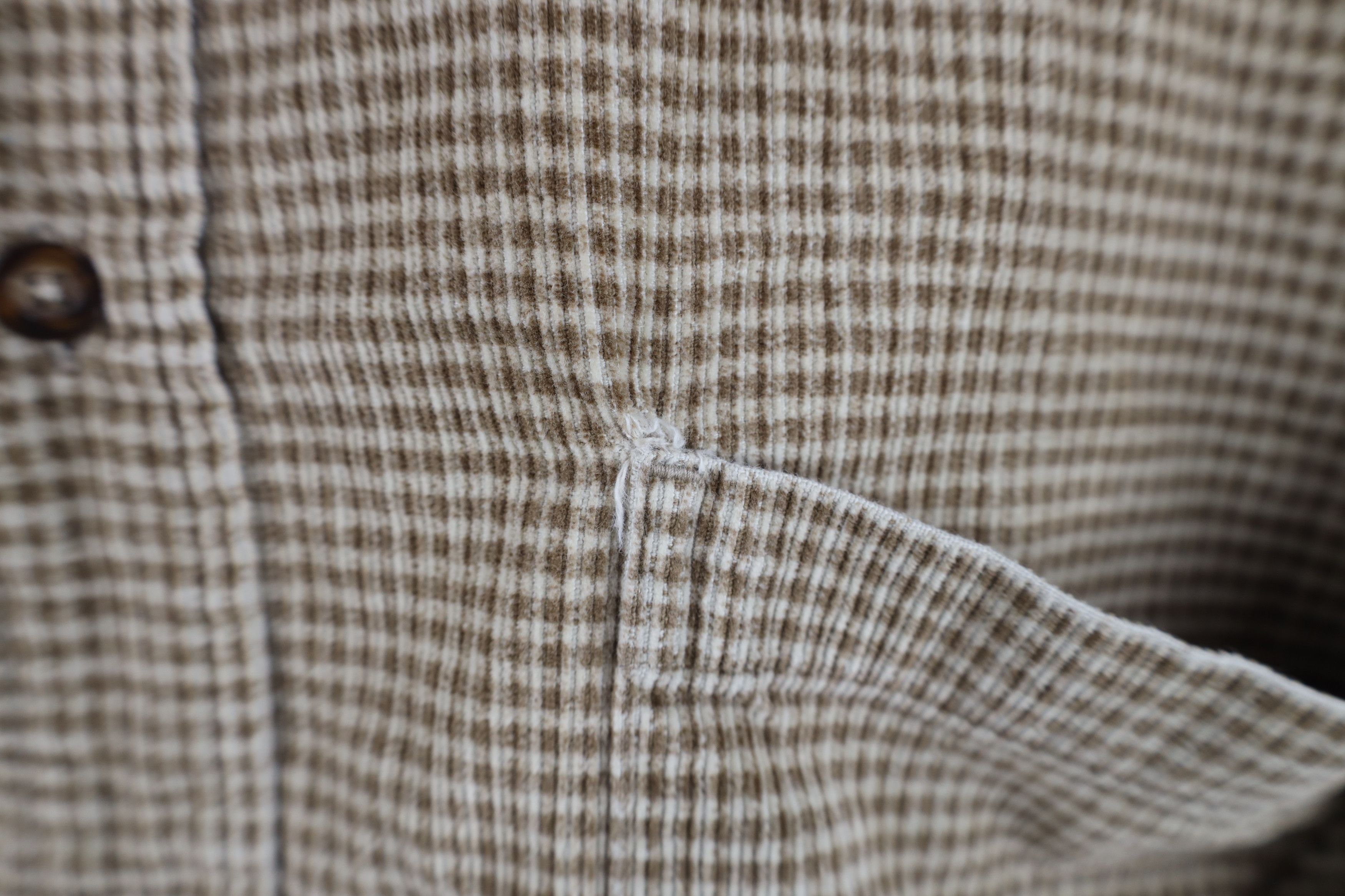 Eddie Bauer Vintage 90s Eddie Bauer Corduroy Collared Button Down Shirt Size US XL / EU 56 / 4 - 4 Thumbnail