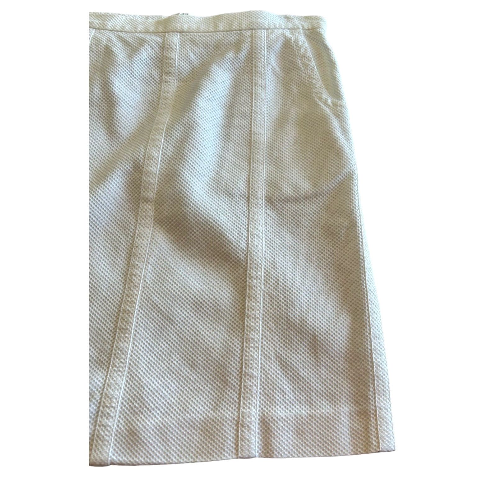 Vintage Barneys New York Women's White Pencile Straight Skirt Sz 8/42 Made In Italy City Knee Length Zipper Lined Size 30" / US 8 / IT 44 - 3 Thumbnail